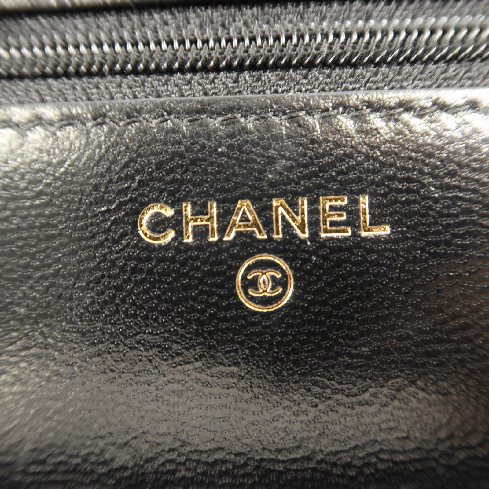 CHANEL 牛皮皮革WOC Wallet On Chain金扣鏈帶肩背袋