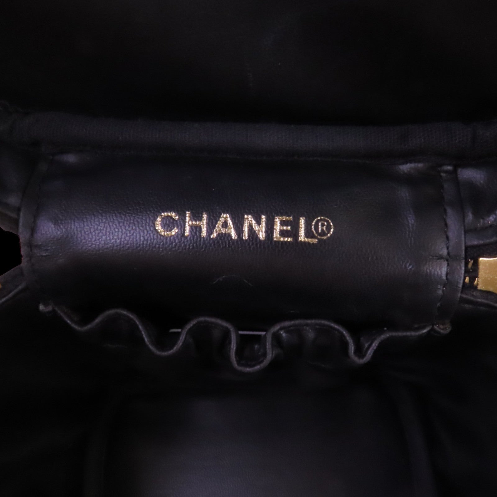 CHANEL 【激減優惠】牛皮皮革Vintage Vanity Case金扣手挽袋