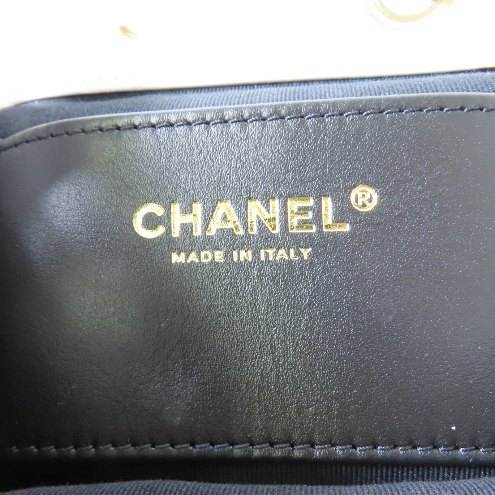 CHANEL 羊皮皮革Ado Backpack金扣背包