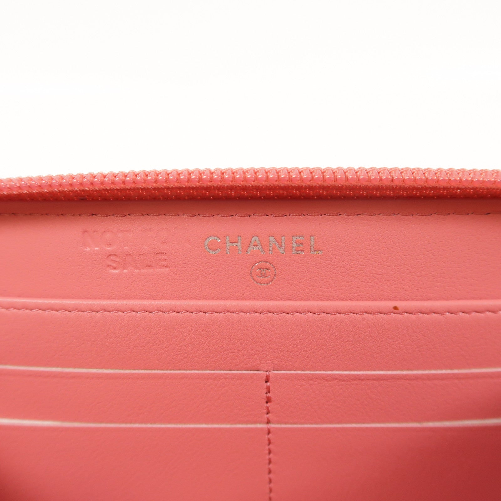 CHANEL 牛皮皮革Boy Wallet銀扣長錢包