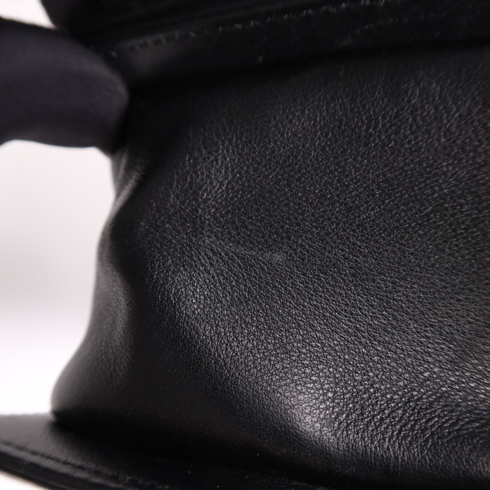 CHANEL 羊皮皮革Boy 25金扣鏈帶肩背袋