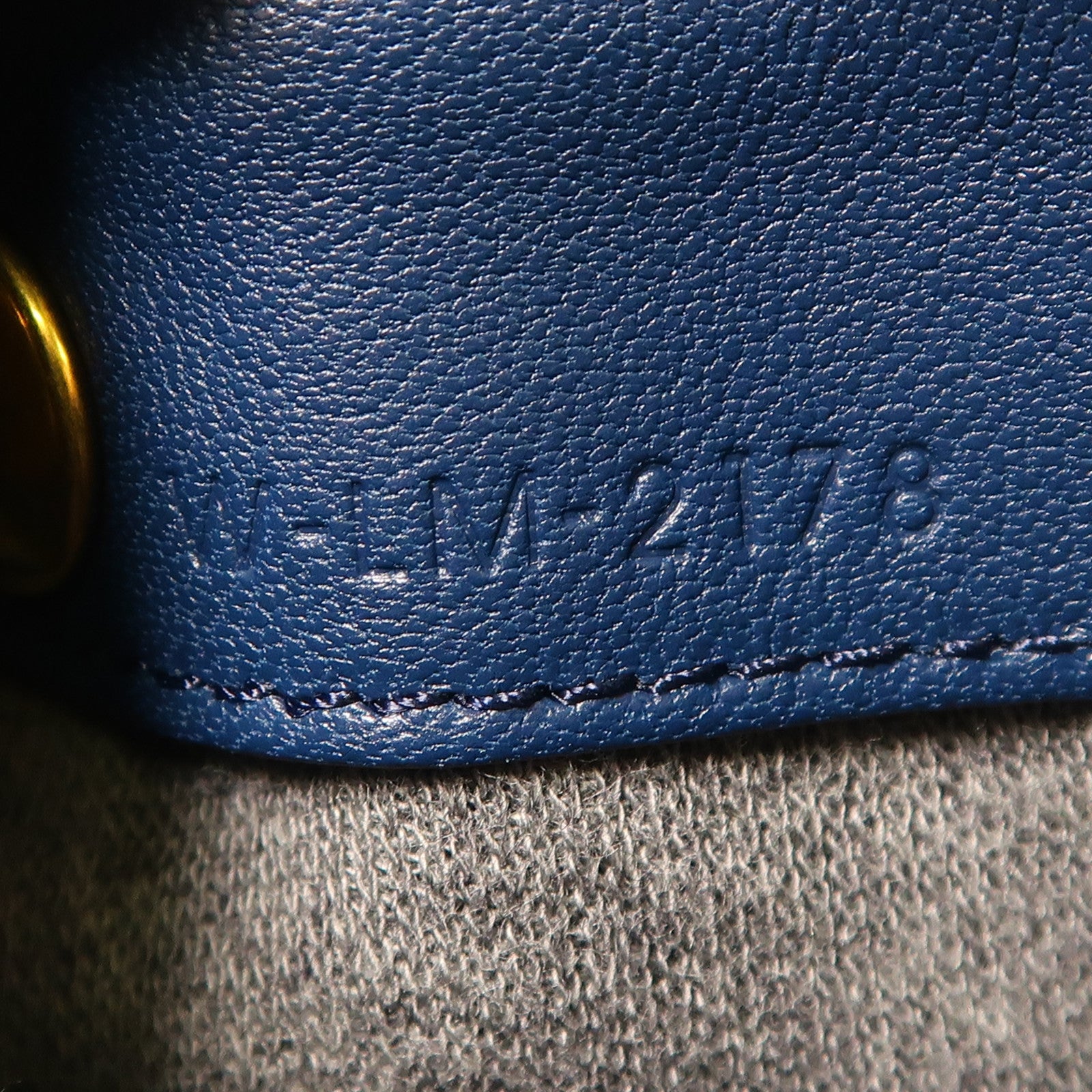 CELINE 羊皮皮革Trio金扣肩背袋