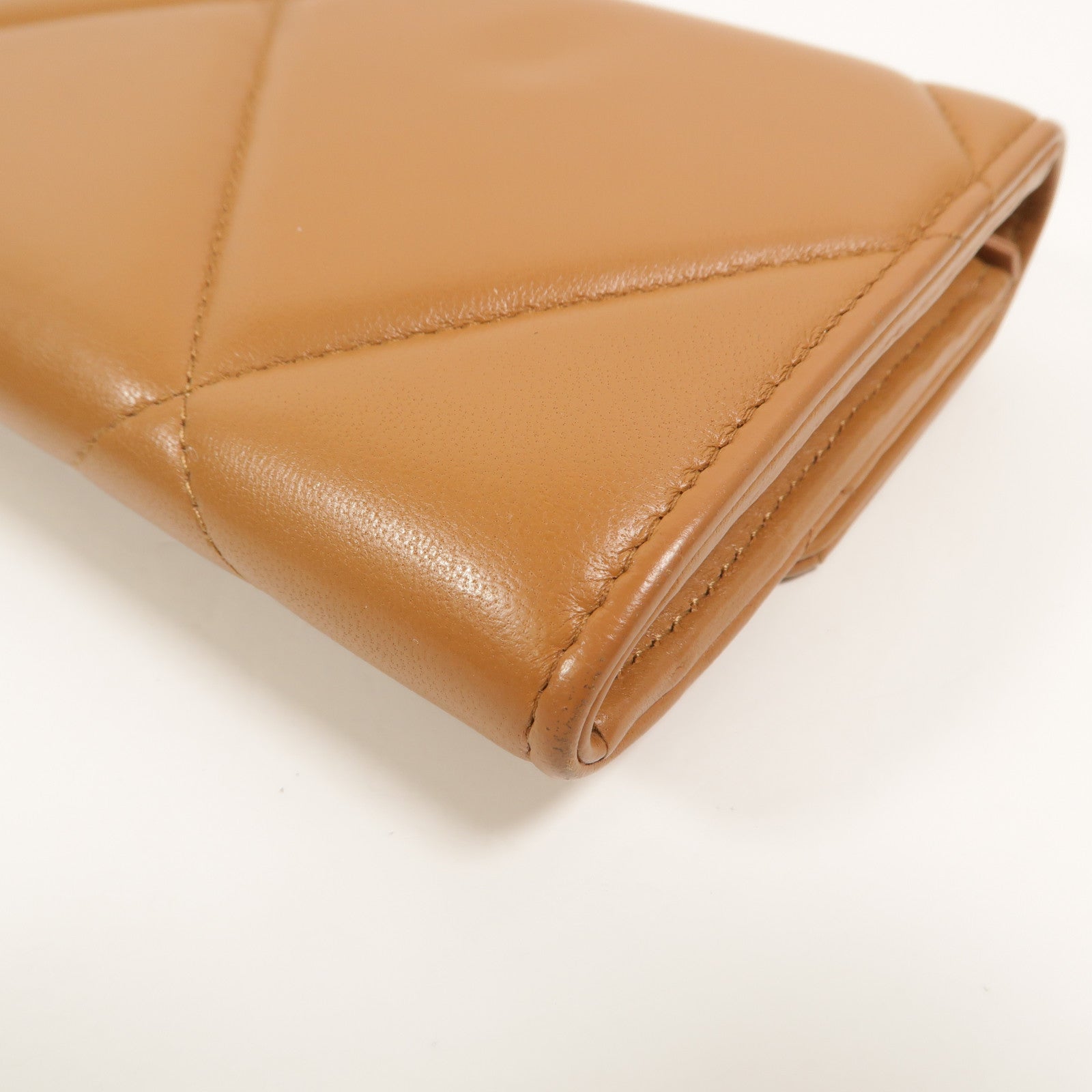 CHANEL 羊皮皮革C19 Long Wallet長錢包