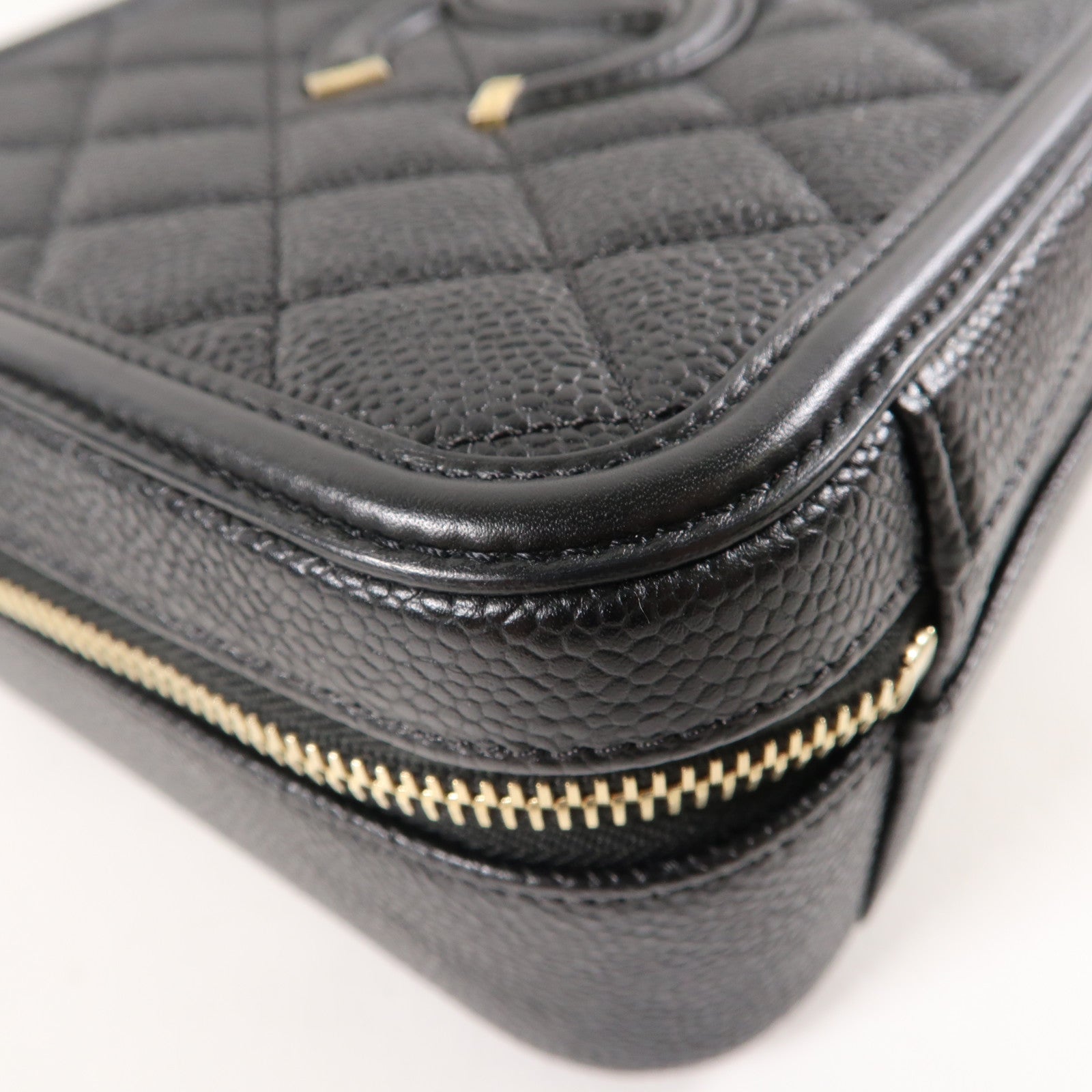 CHANEL 菱格牛皮皮革Vanity Case金扣手挽肩背兩用袋黑色