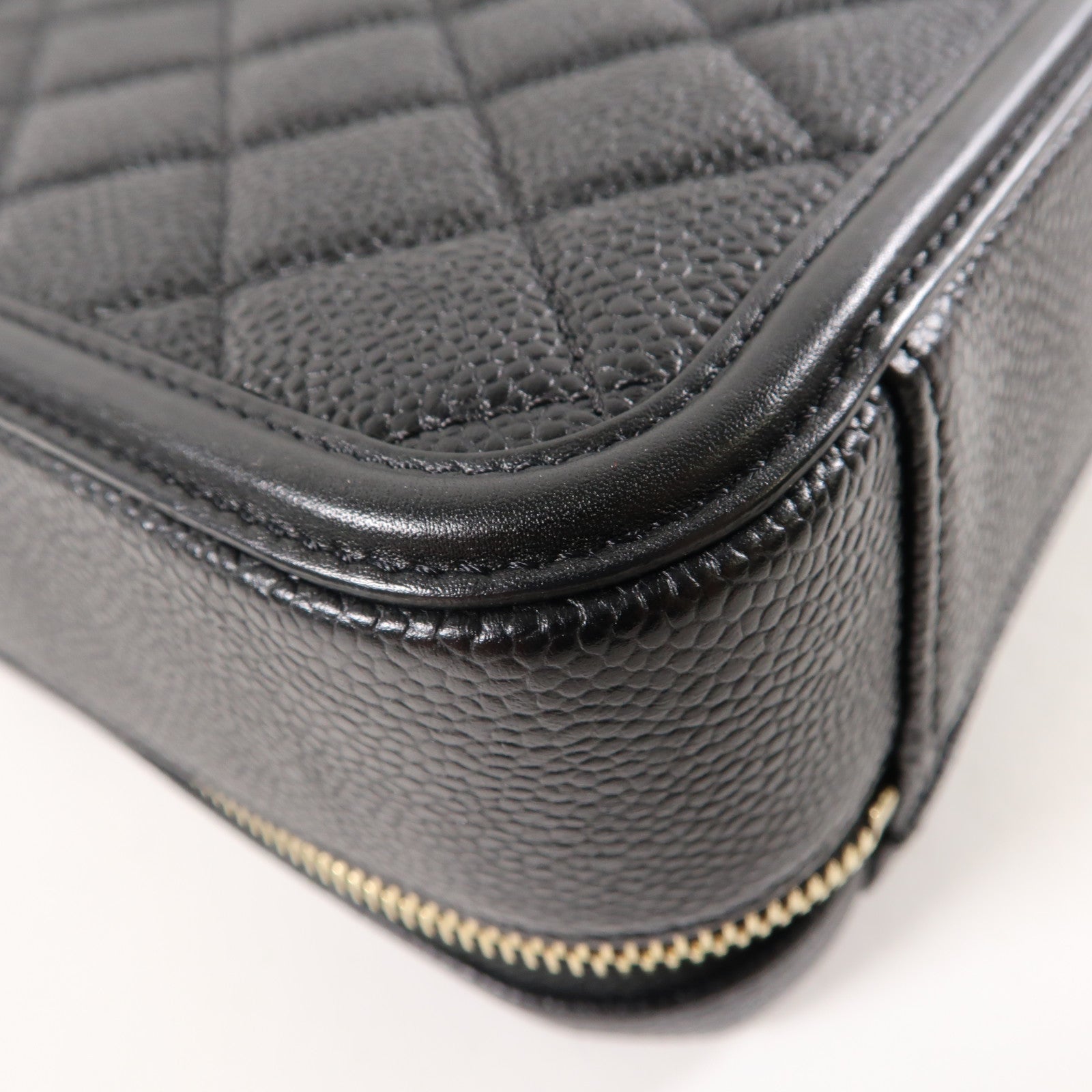 CHANEL 菱格牛皮皮革Vanity Case金扣手挽肩背兩用袋黑色