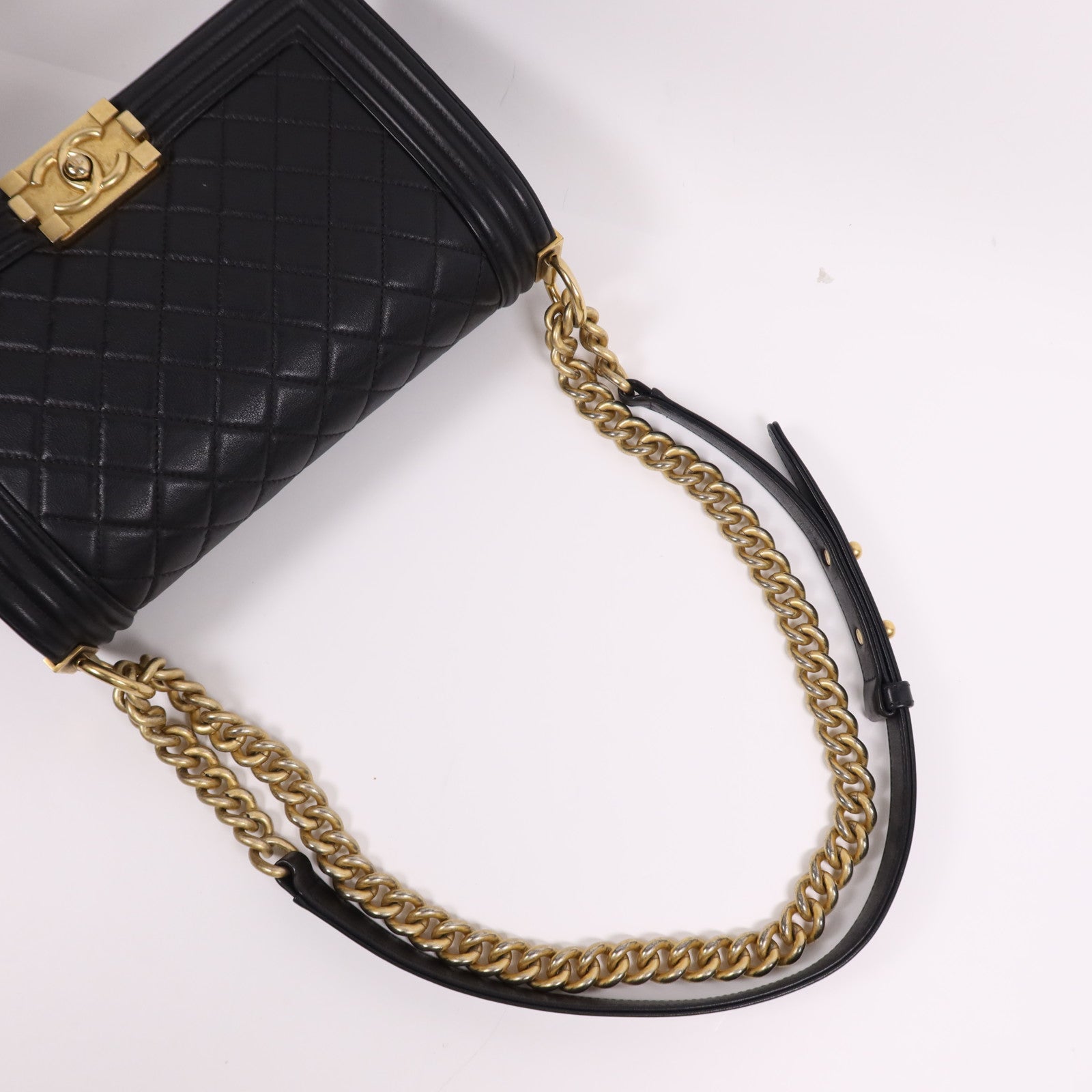 CHANEL 羊皮皮革Boy 25金扣鏈帶肩背袋