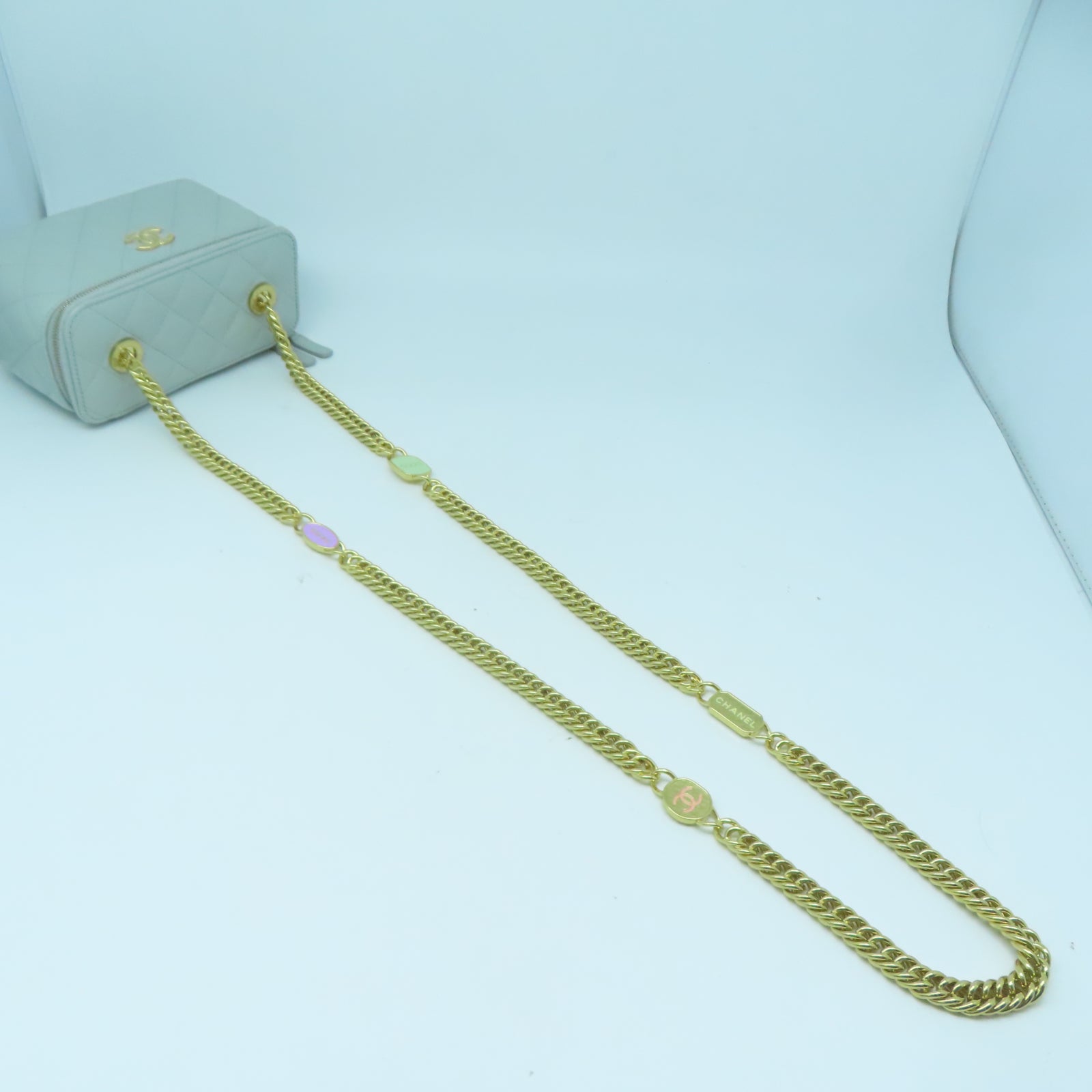 CHANEL 【清倉大減價】羊皮皮革Chain Shoulder金扣肩背袋淺綠色