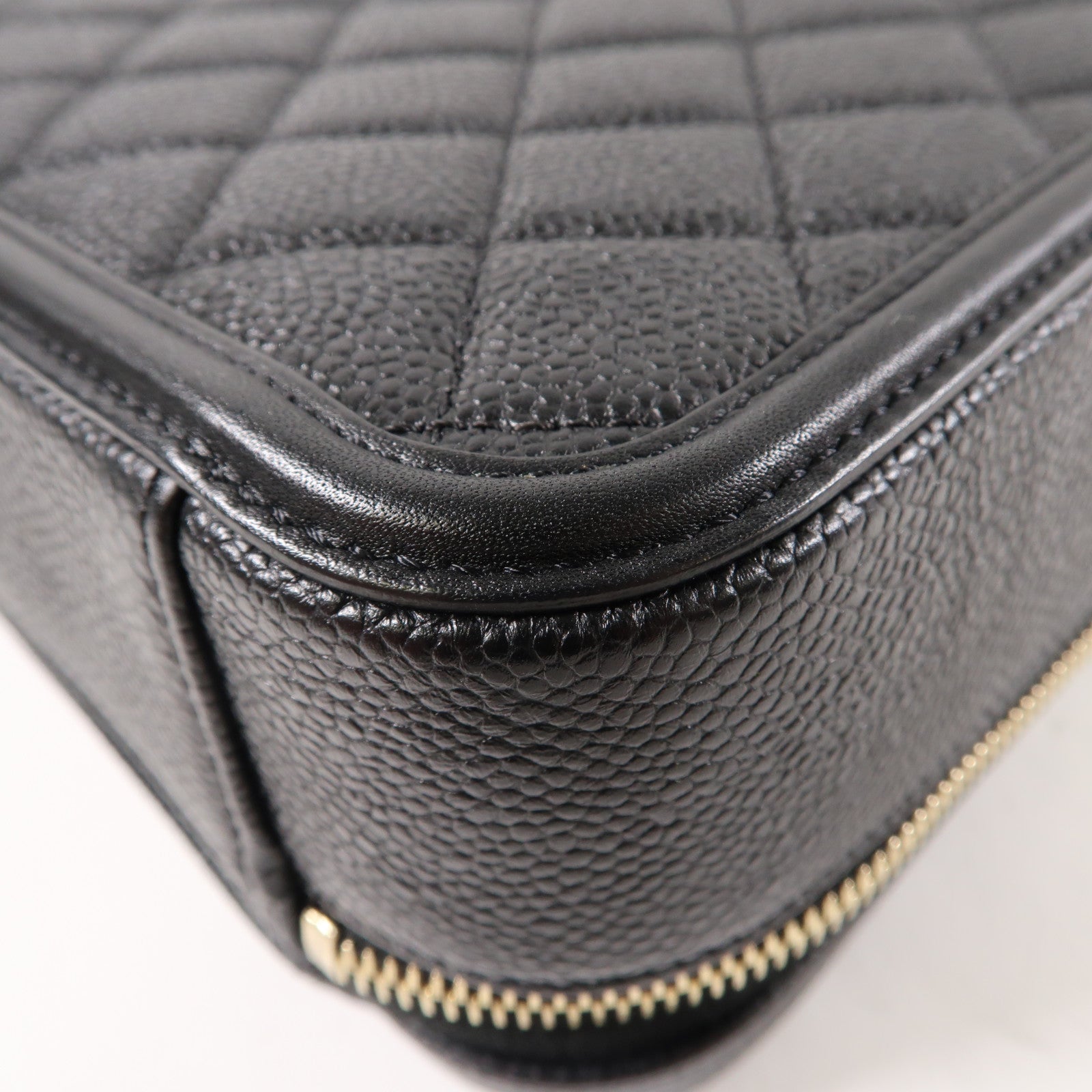 CHANEL 菱格牛皮皮革Vanity Case金扣手挽肩背兩用袋黑色