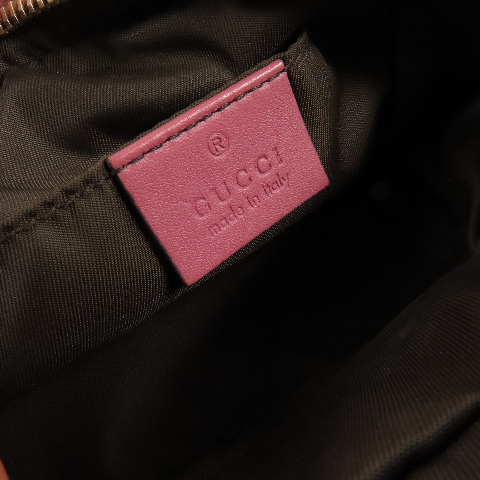 GUCCI 帆布Pouch金扣手拿包