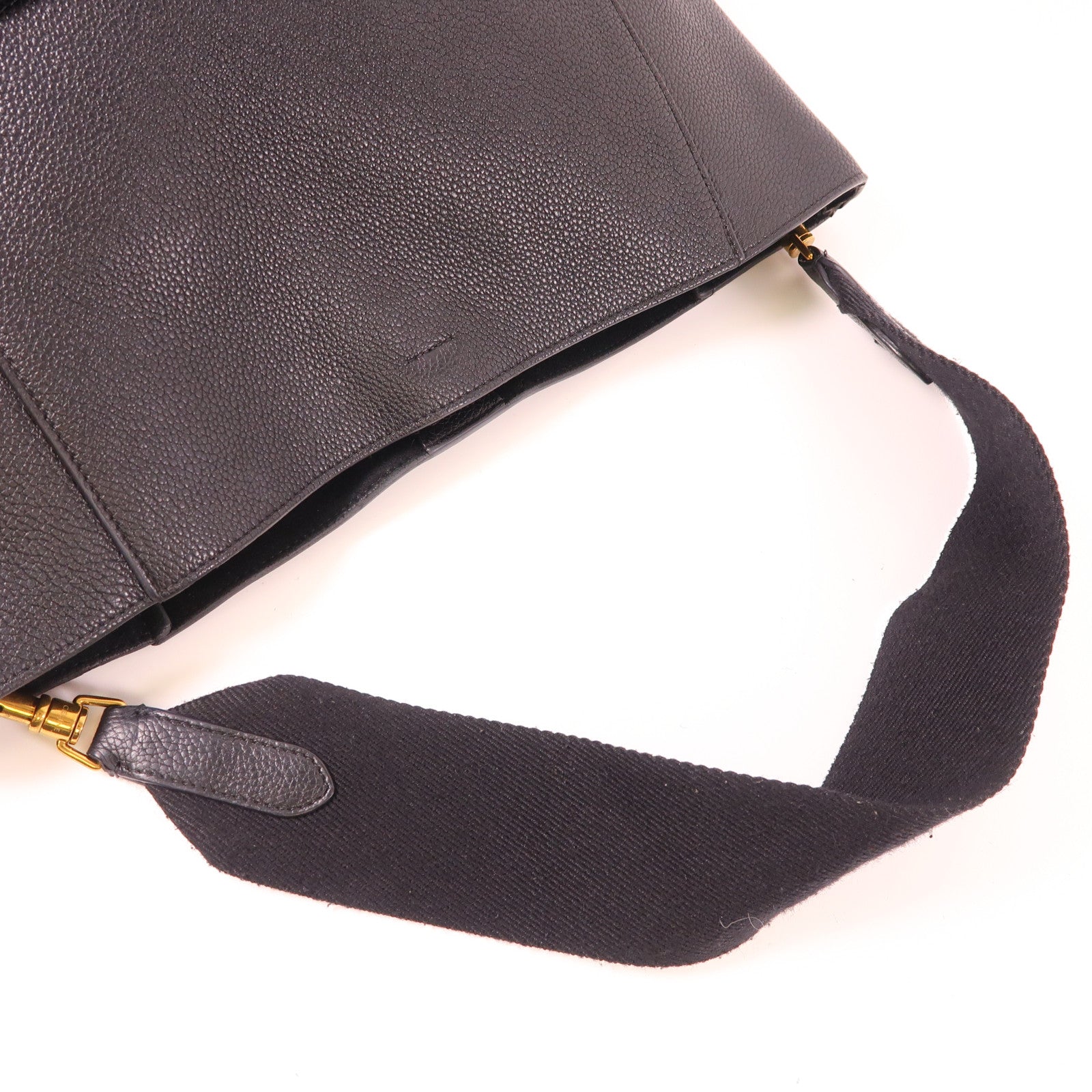 CELINE 牛皮皮革Sangle Bucket Bag金扣肩背袋