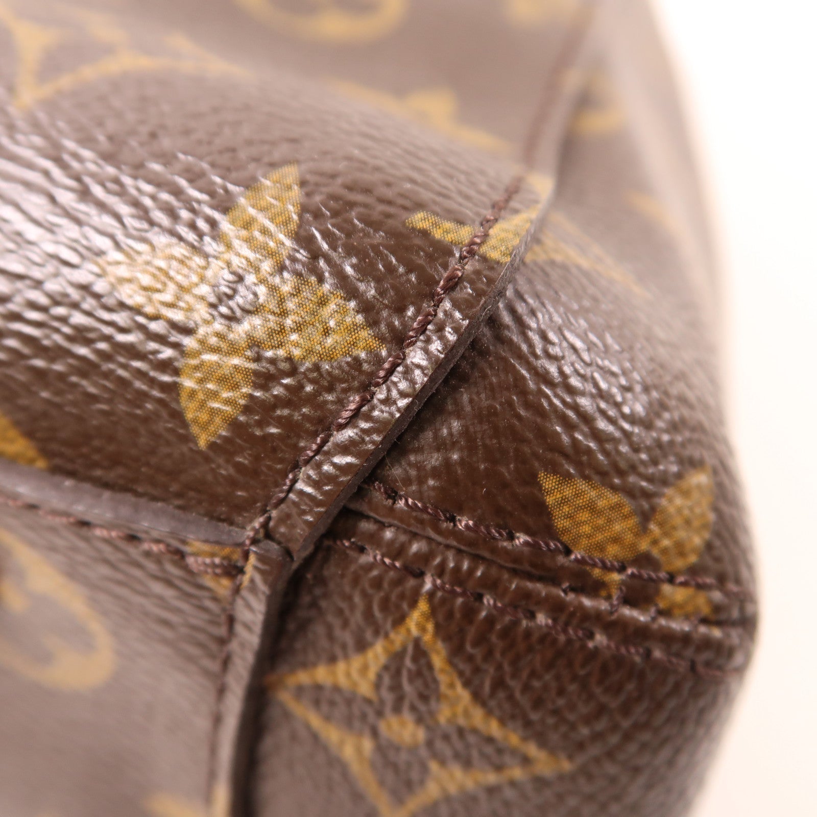 LOUIS VUITTON Monogram Montaigne MM金扣手挽肩背兩用袋