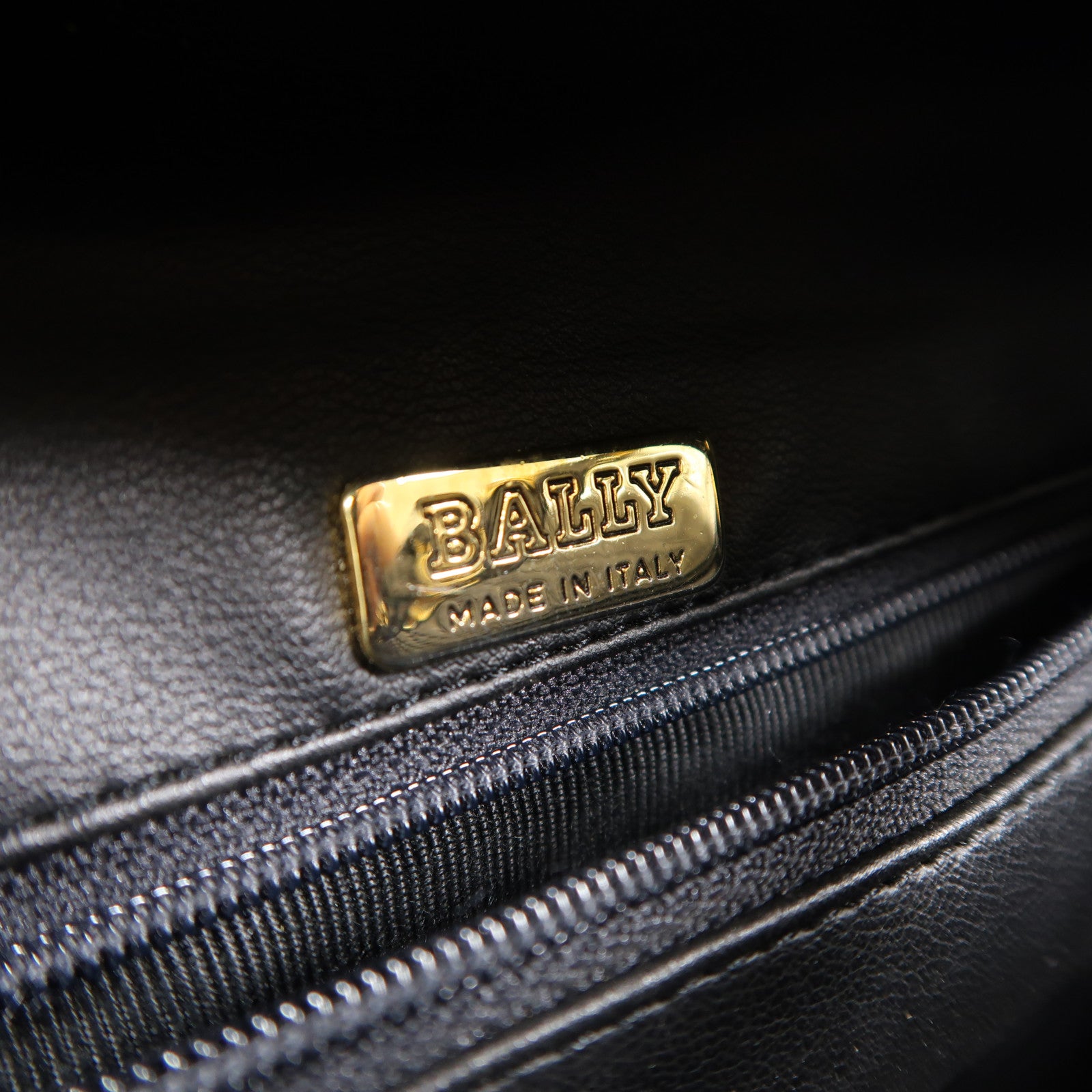 BALLY 牛皮皮革Shoulder Bag金扣鏈帶肩背袋