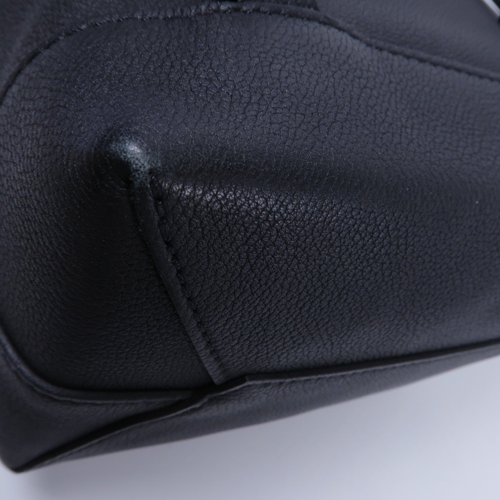 LOUIS VUITTON 牛皮皮革Lock Me Backpack背包