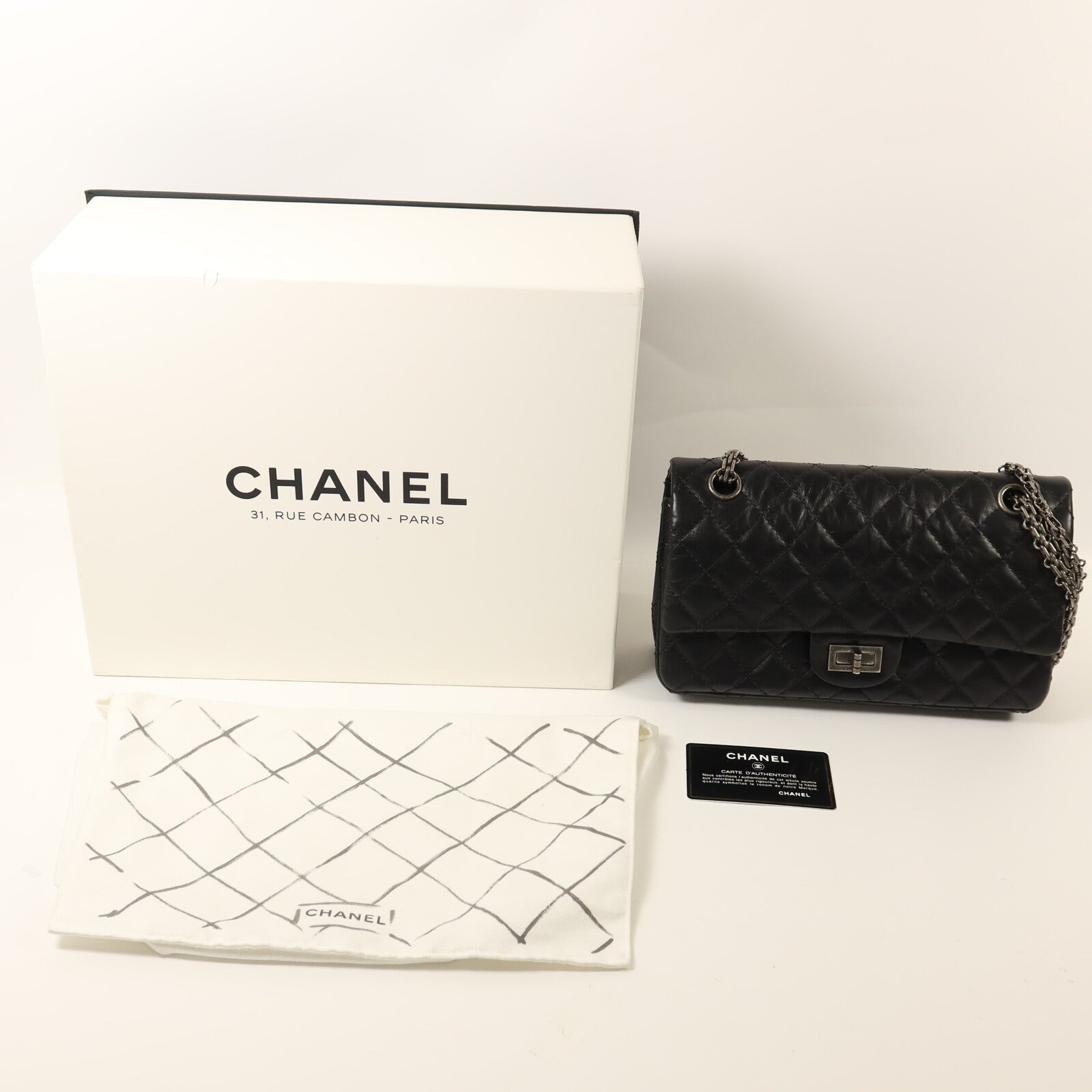 CHANEL 牛皮皮革2.55銀扣鏈帶肩背袋