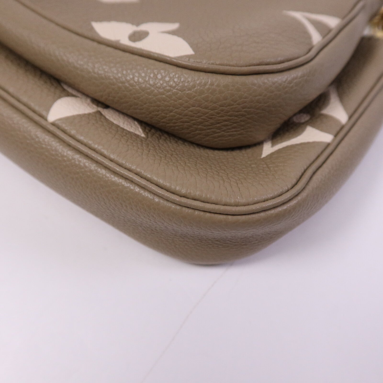 LOUIS VUITTON Monogram Empreinte Multi Pochette Accessoires金扣手挽肩背兩用袋