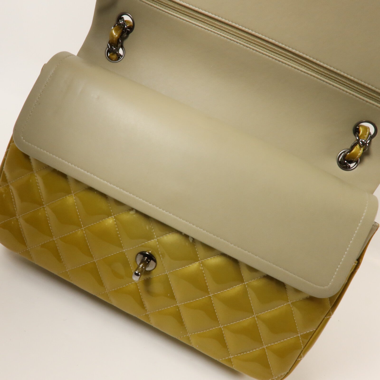 CHANEL 漆皮皮革Large Classic鏈帶肩背袋
