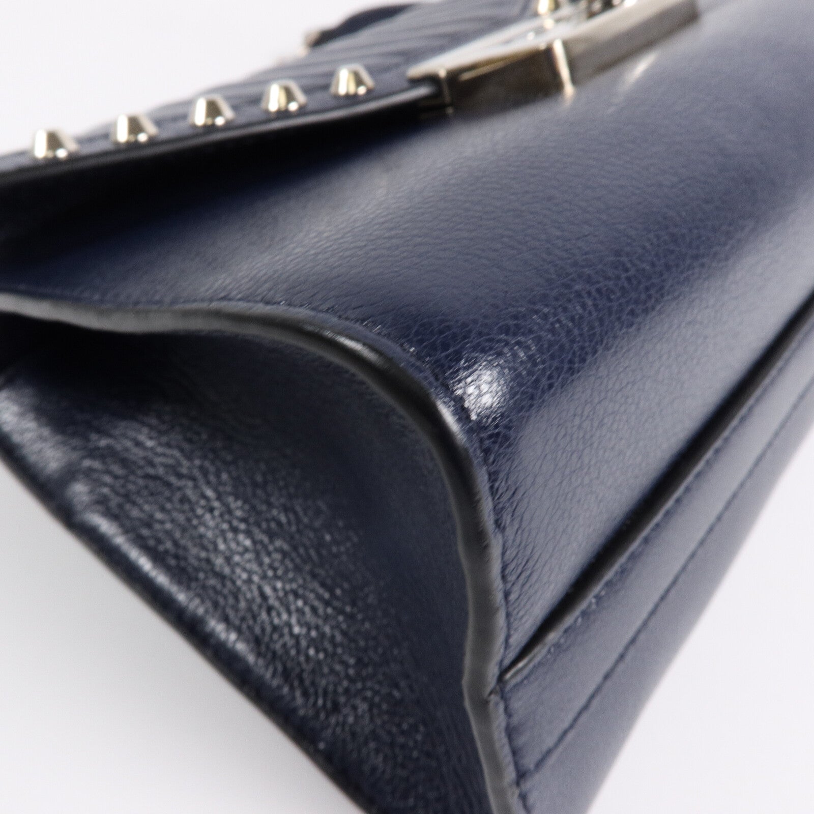 PRADA 牛皮皮革Studded Padlock肩背袋