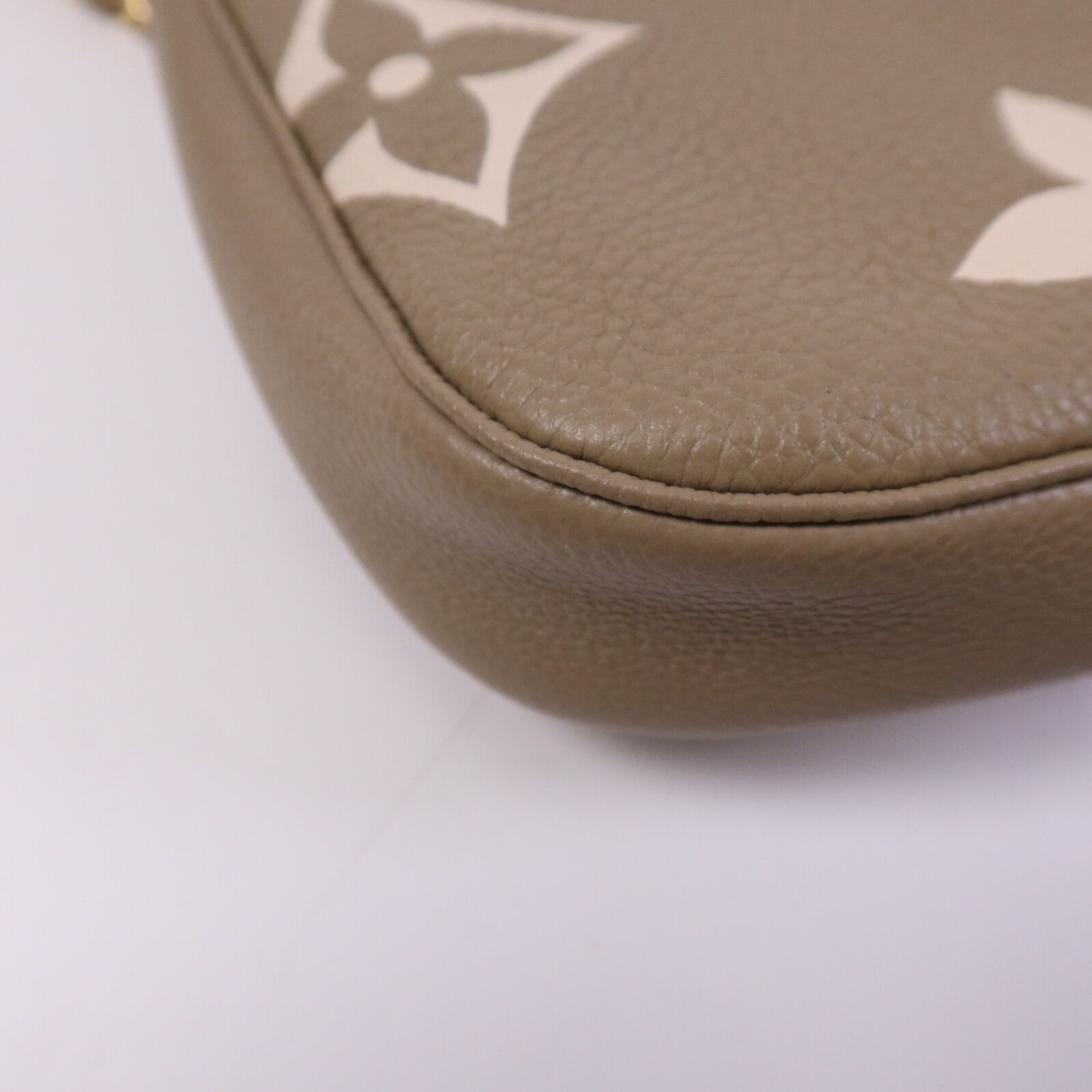 LOUIS VUITTON Monogram Empreinte Multi Pochette Accessoires金扣手挽肩背兩用袋