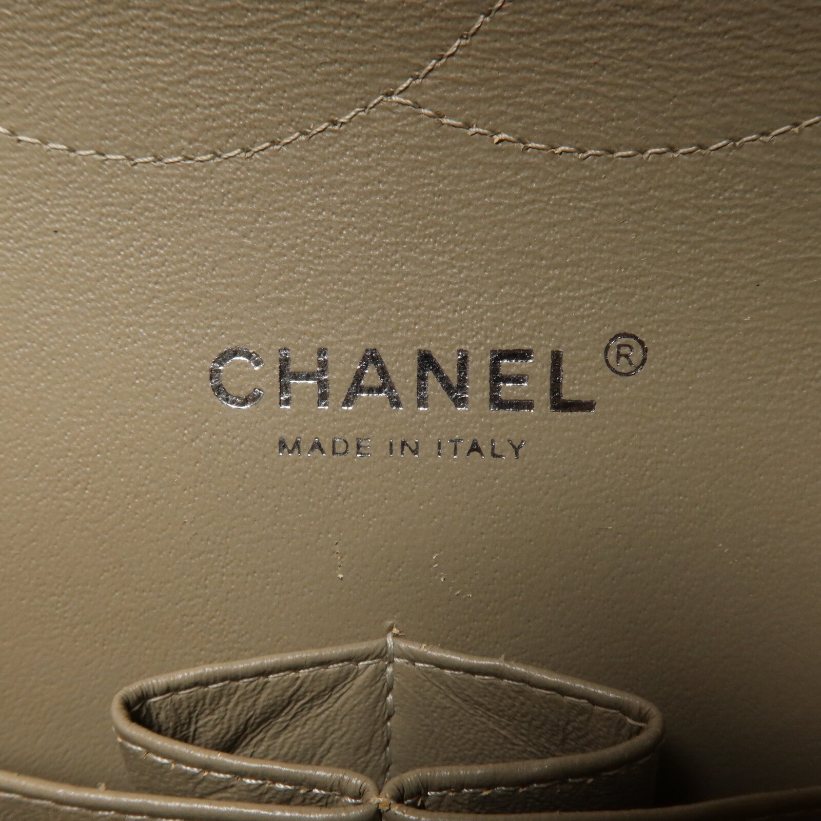 CHANEL 漆皮皮革Large Classic鏈帶肩背袋