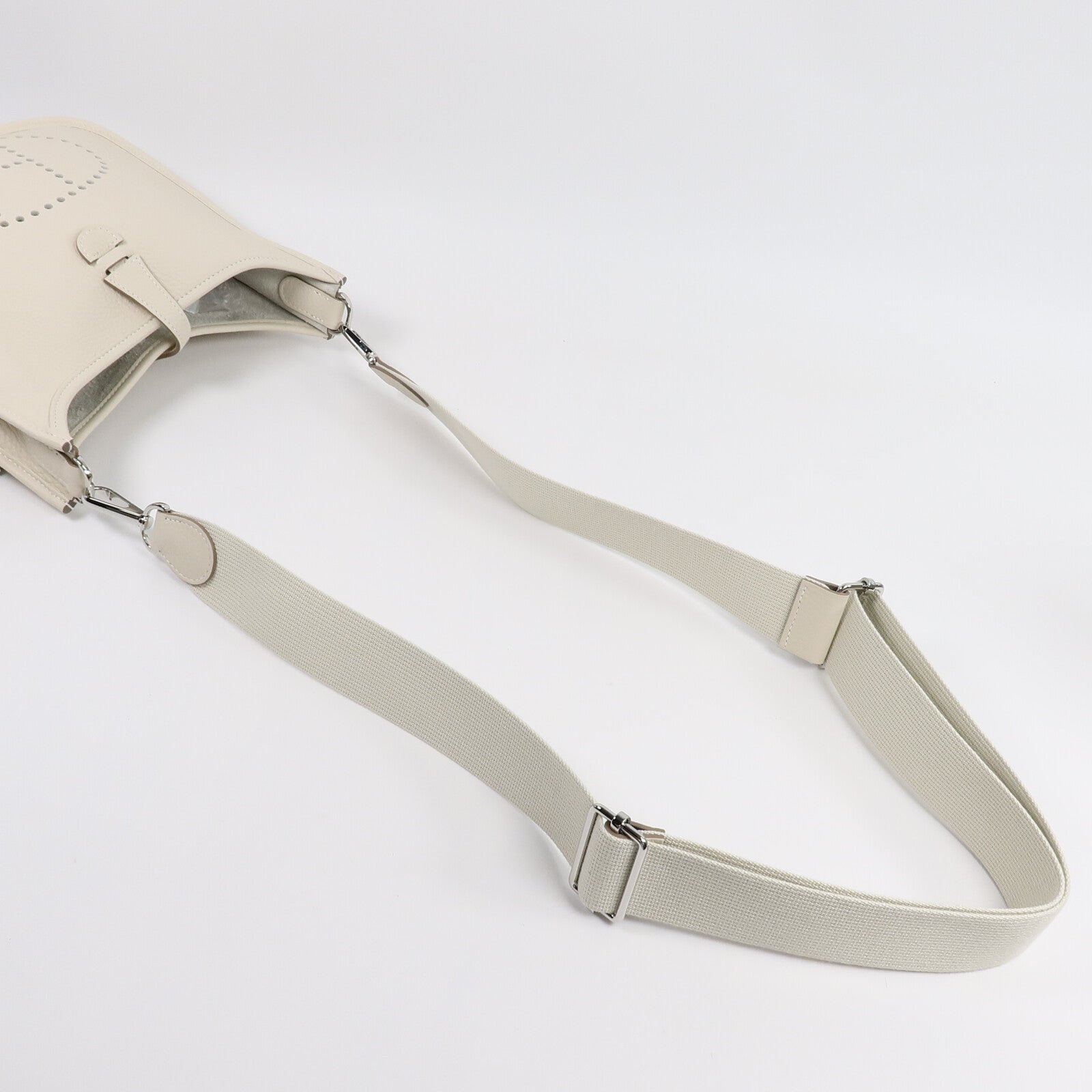 HERMES Clemence皮革Evelyne 23肩背袋Craie