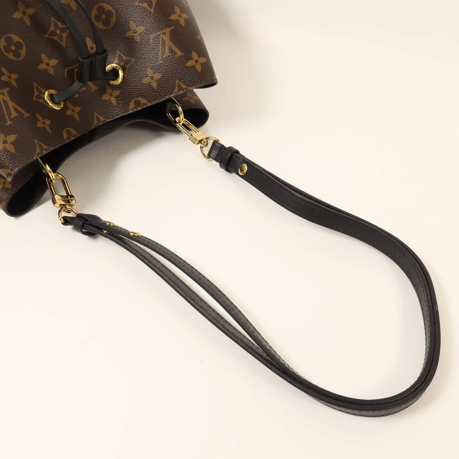 LOUIS VUITTON Monogram Neo Noe MM金扣肩背袋