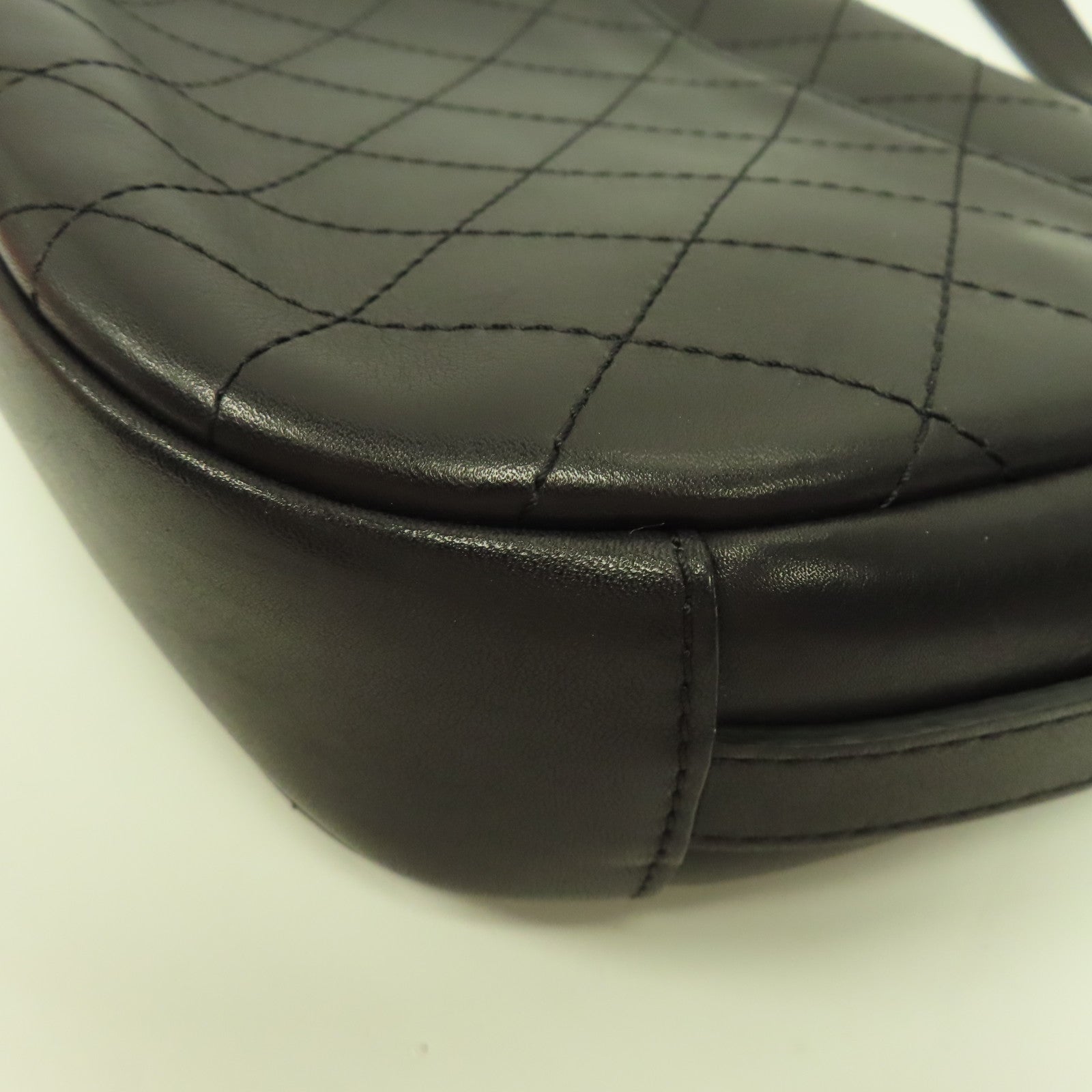 CHANEL 菱格牛皮皮革Shoulder Bag金扣肩背袋黑色