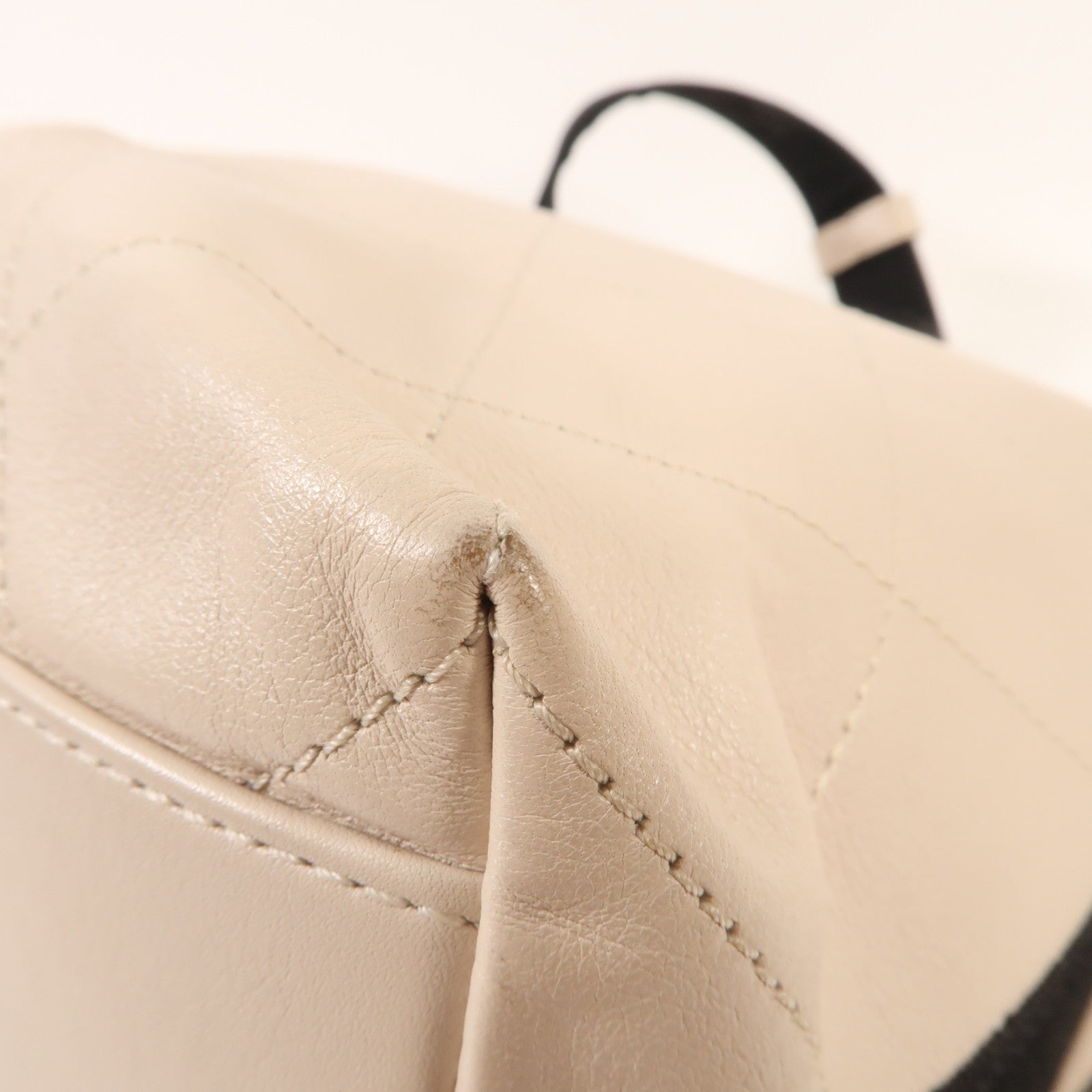 CHANEL 牛皮皮革Shoulder Bag金扣鏈帶肩背袋