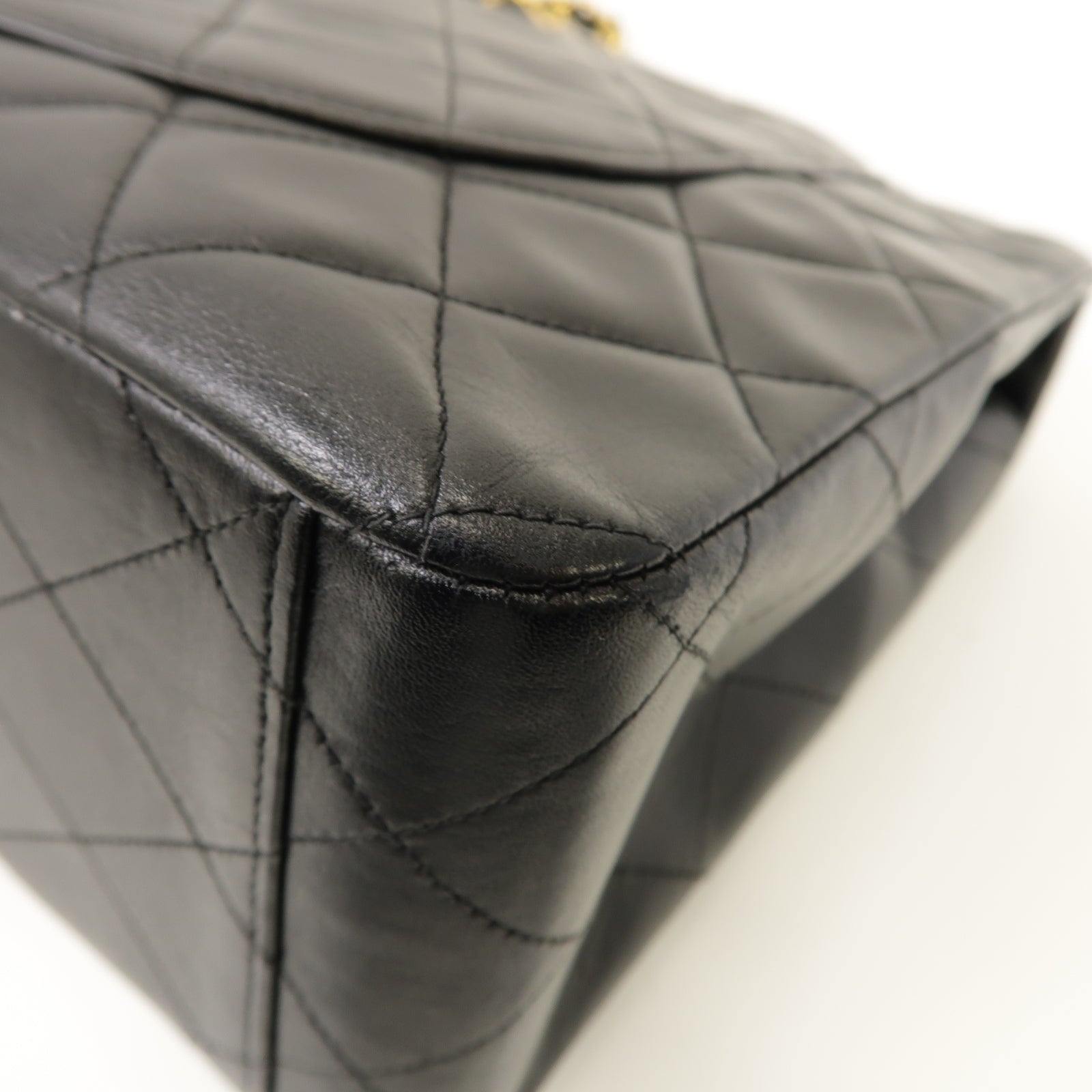 CHANEL 菱格牛皮皮革Chain Shoulder Bag金扣鏈帶肩背袋黑色