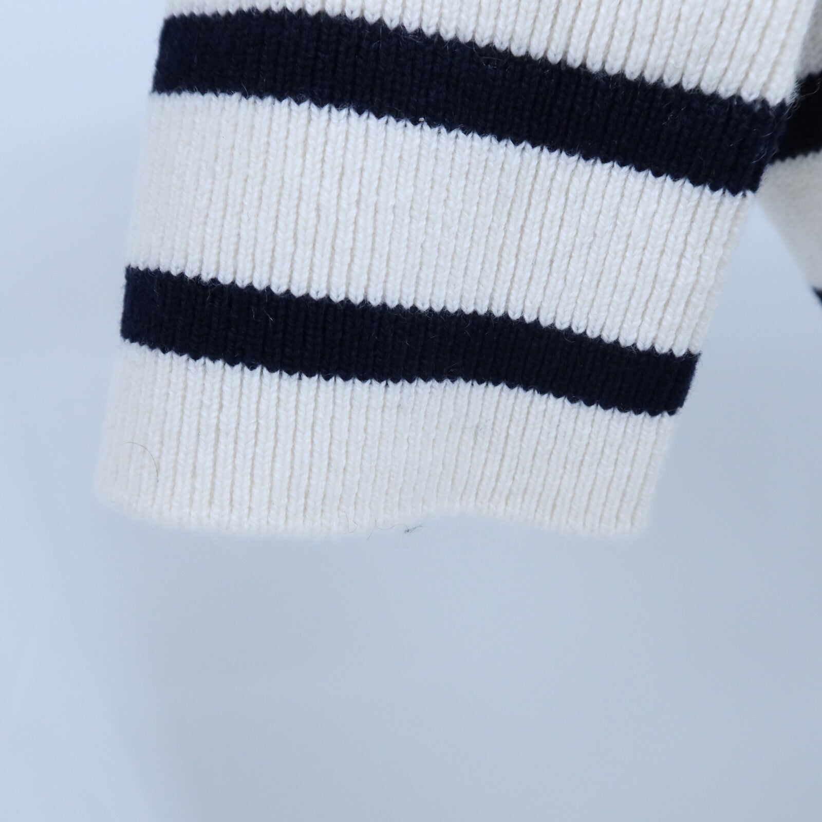 CHANEL Cashmere Coco Mark Button Cardigan針織