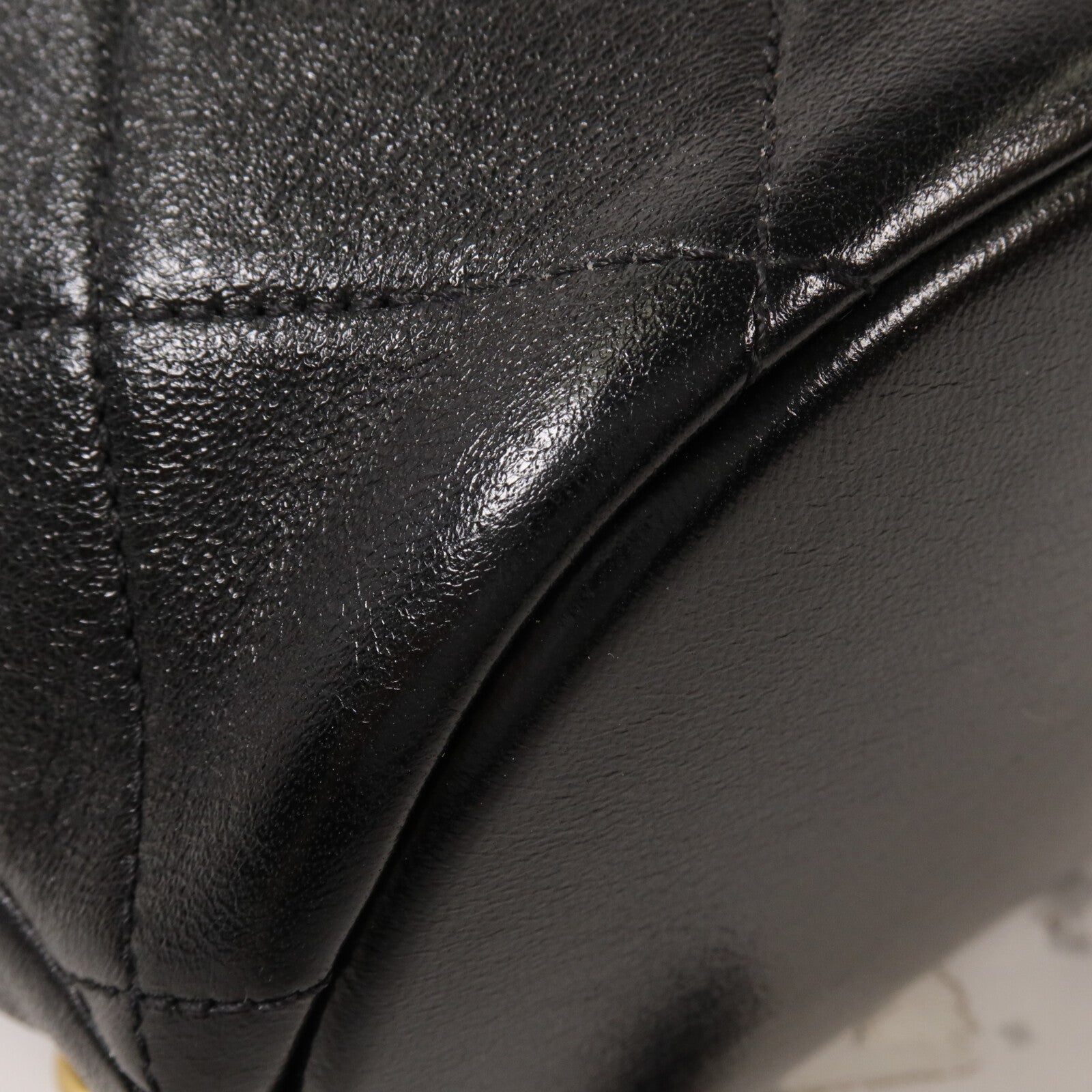 CHANEL 牛皮皮革Duma Backpack鏈帶背包