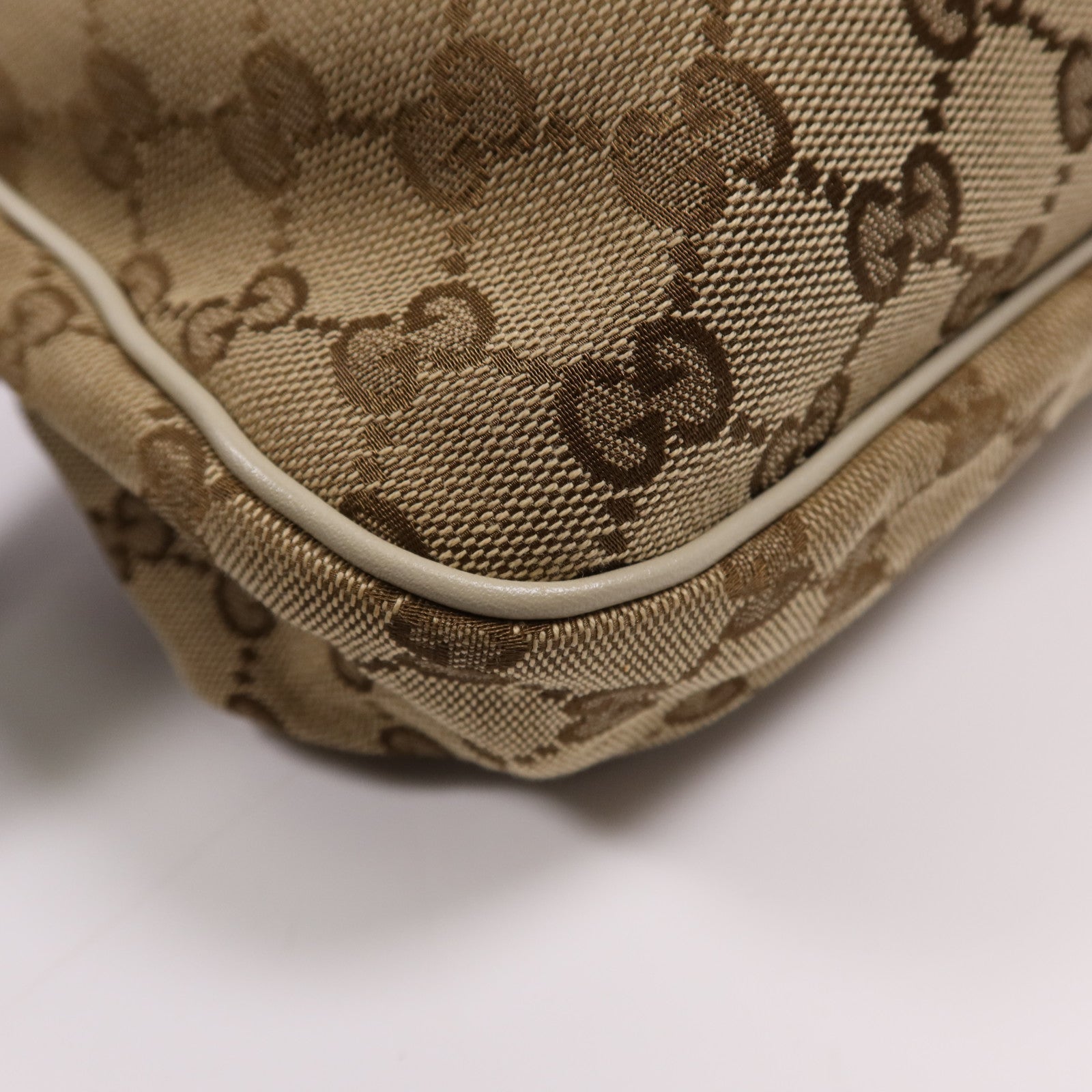 GUCCI 帆布Shoulder Bag金扣肩背袋