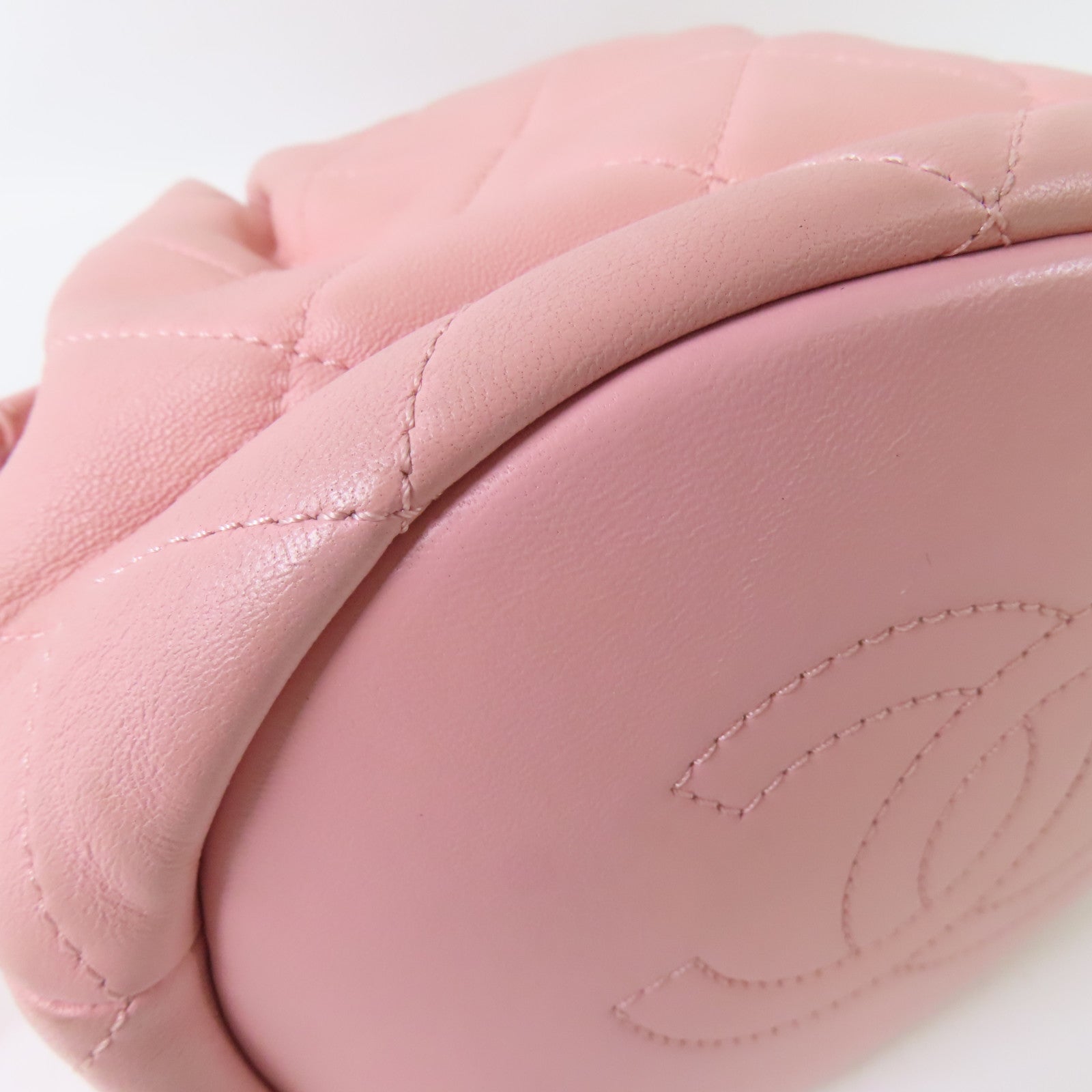 CHANEL 牛皮皮革Chain Drawstring Bucket金扣手挽肩背兩用袋