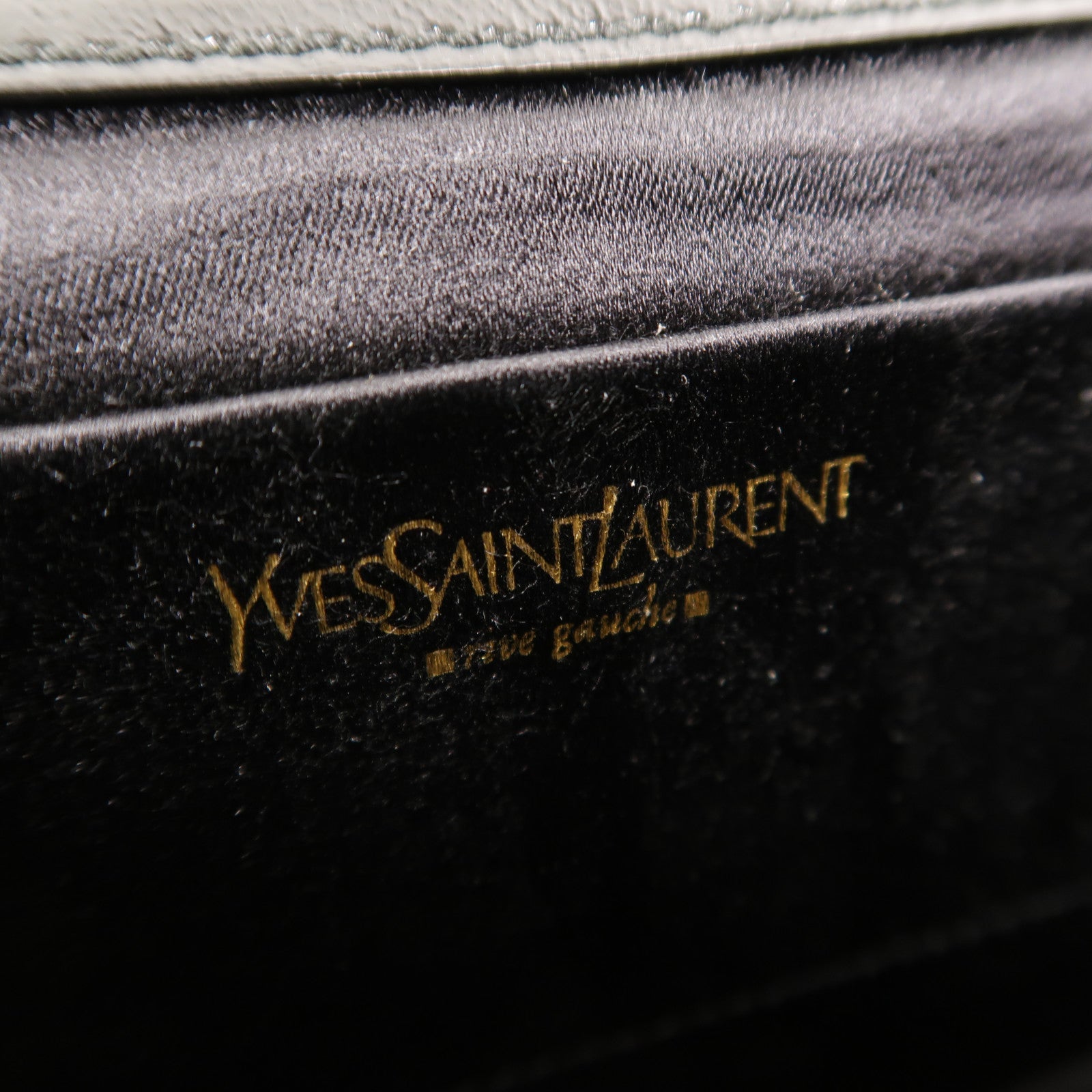 YVES SAINT LAURENT 漆皮皮革Belle de Jour Clutch手拿包