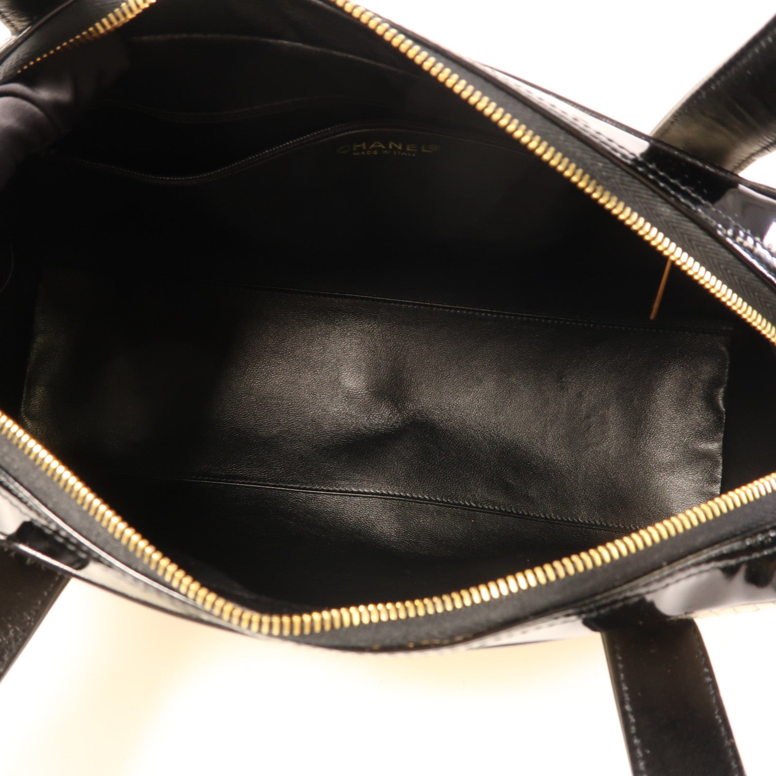 CHANEL 漆皮皮革Bowling Bag金扣肩背袋