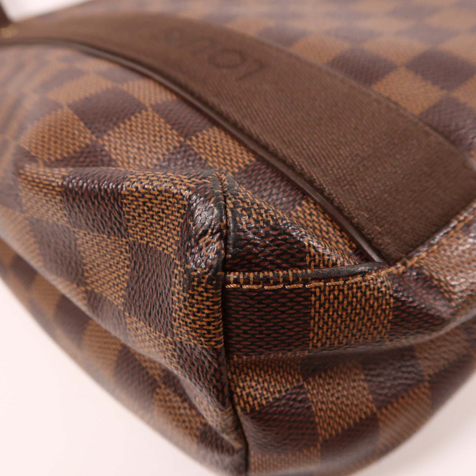 LOUIS VUITTON Damier Ebene Beaubourg金扣肩背袋棕色