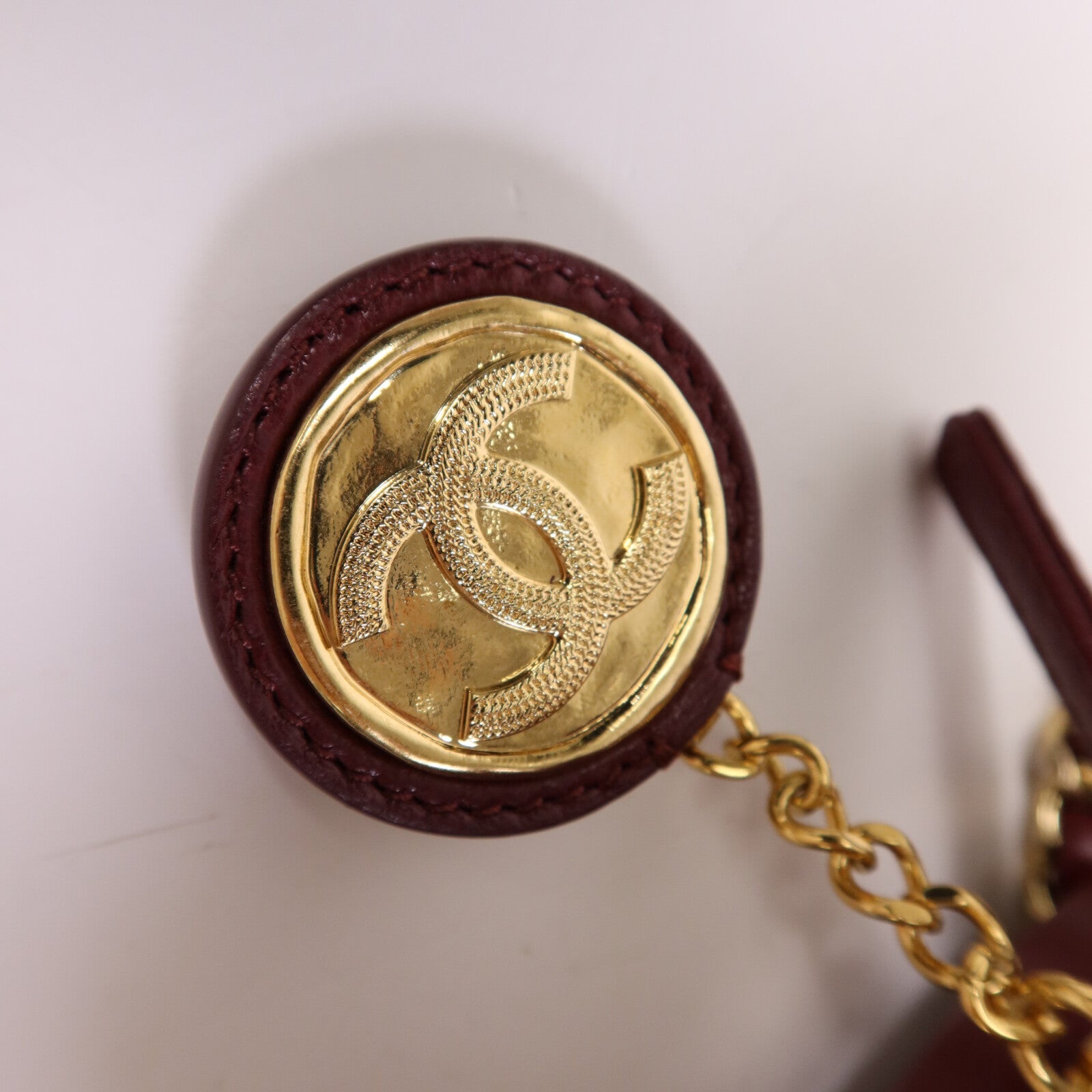 CHANEL 牛皮皮革Camera Bag金扣鏈帶肩背袋