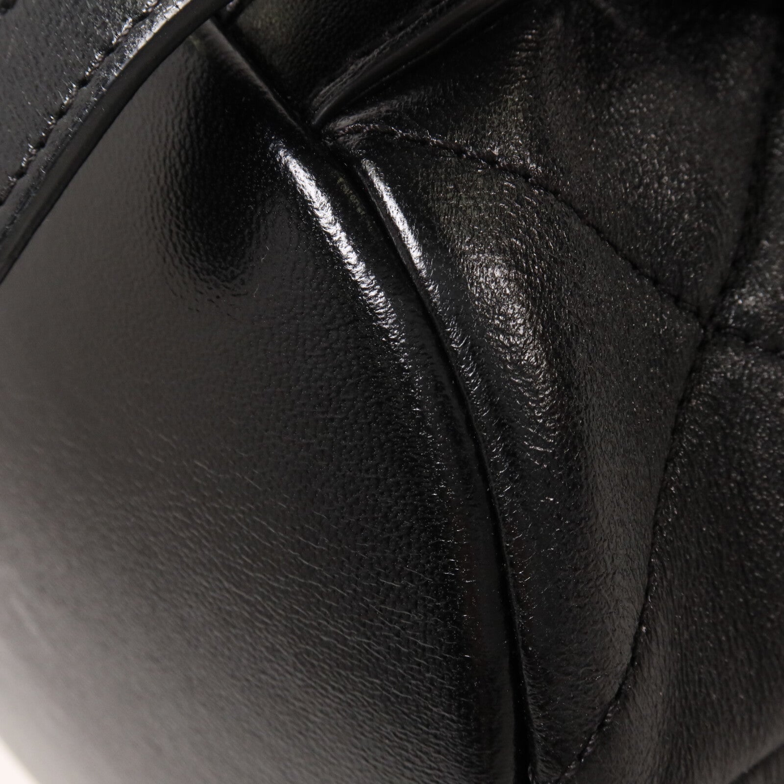 CHANEL 牛皮皮革Duma Backpack鏈帶背包
