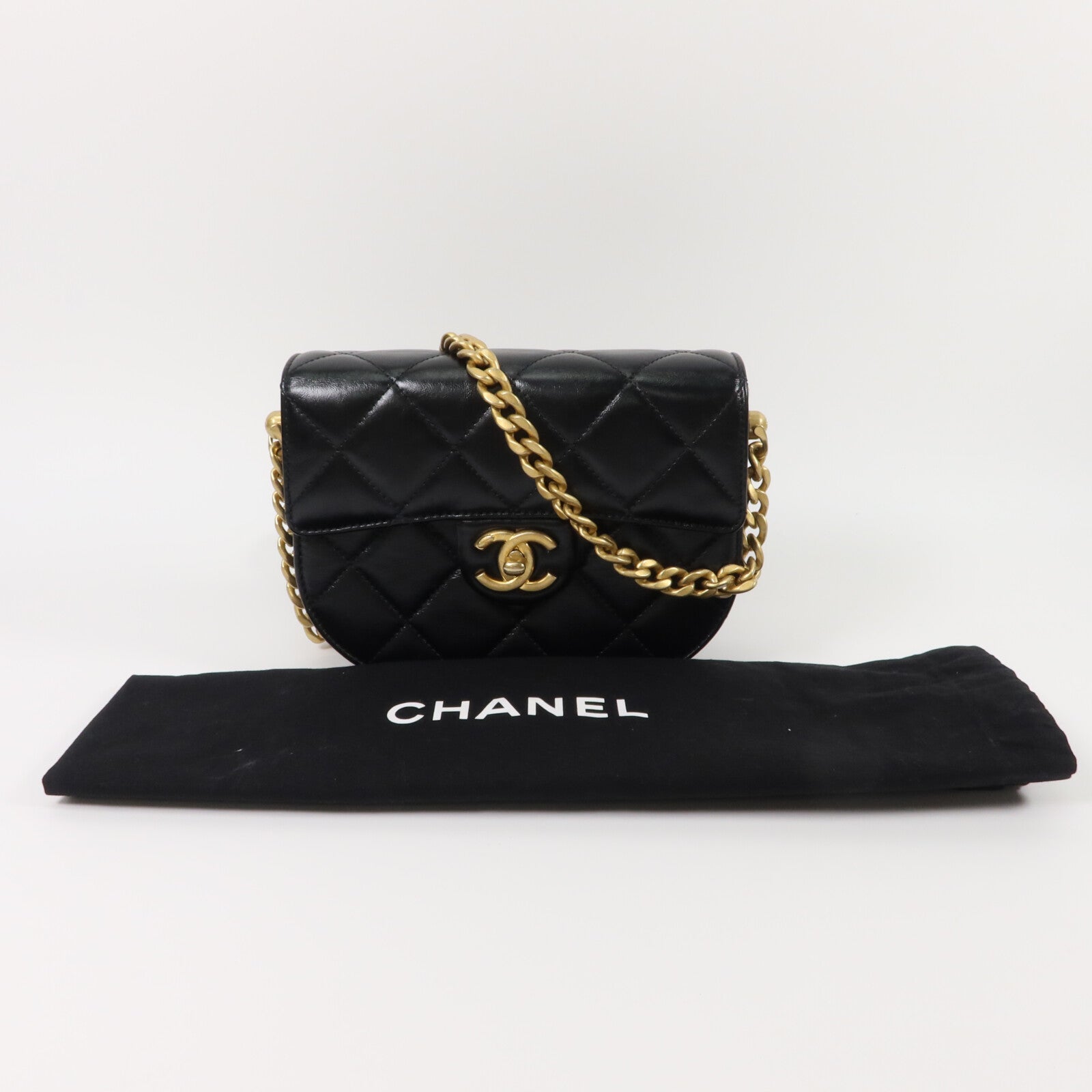 CHANEL 牛皮皮革CC Round Noon Messenger Bag鏈帶肩背袋