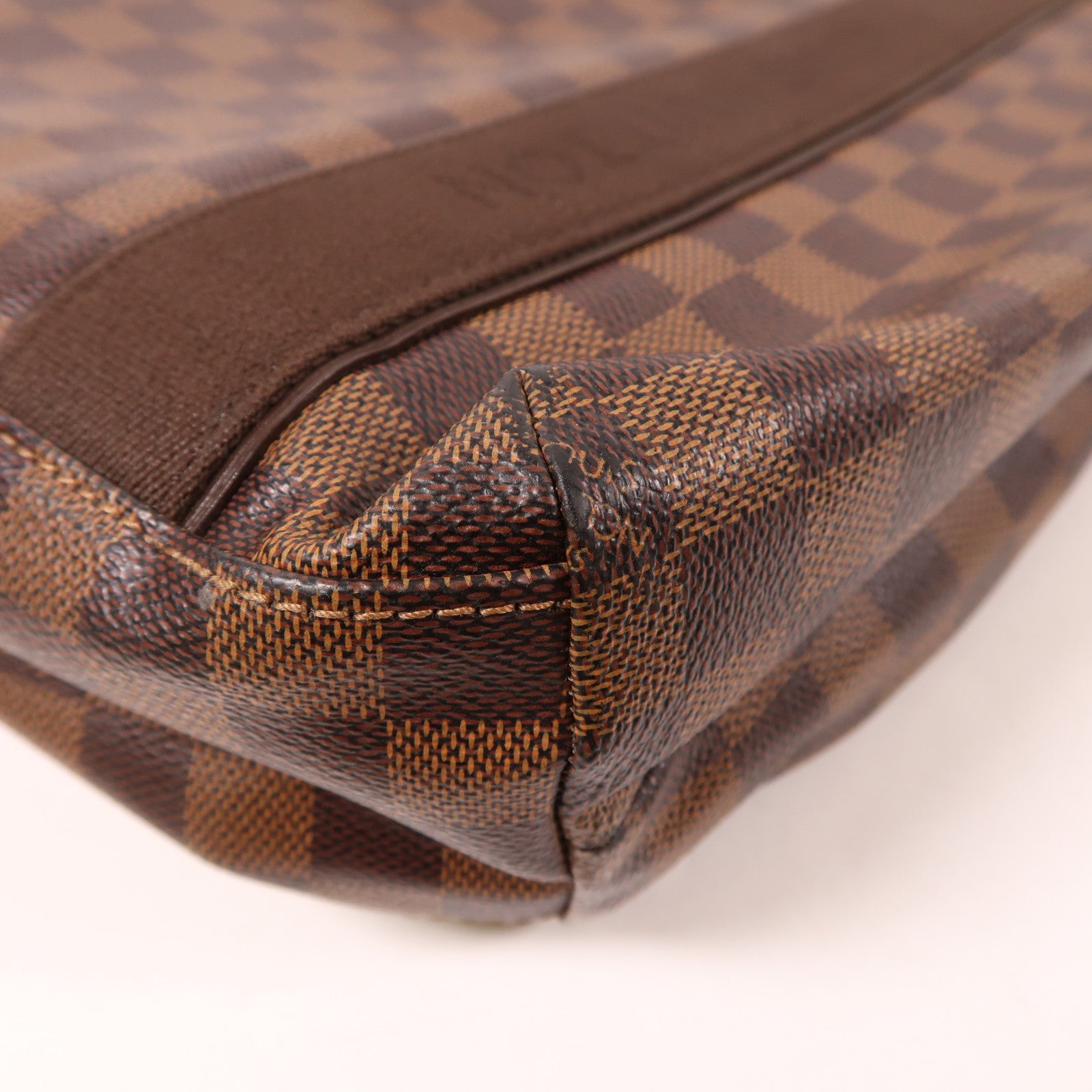 LOUIS VUITTON Damier Ebene Beaubourg金扣肩背袋棕色