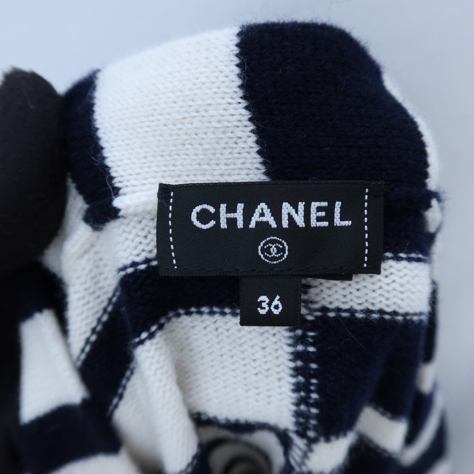CHANEL Cashmere Coco Mark Button Cardigan針織
