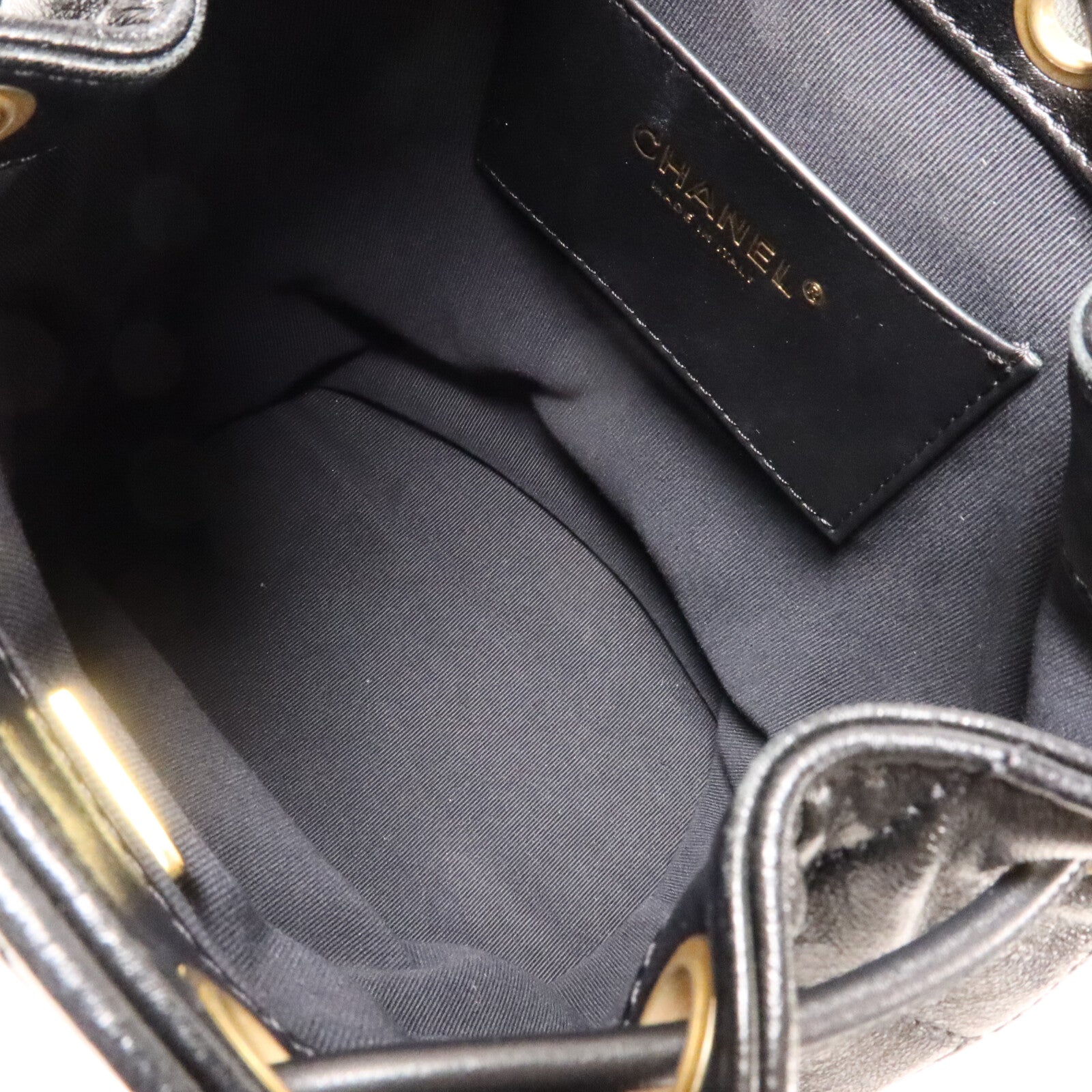 CHANEL 牛皮皮革Duma Backpack鏈帶背包