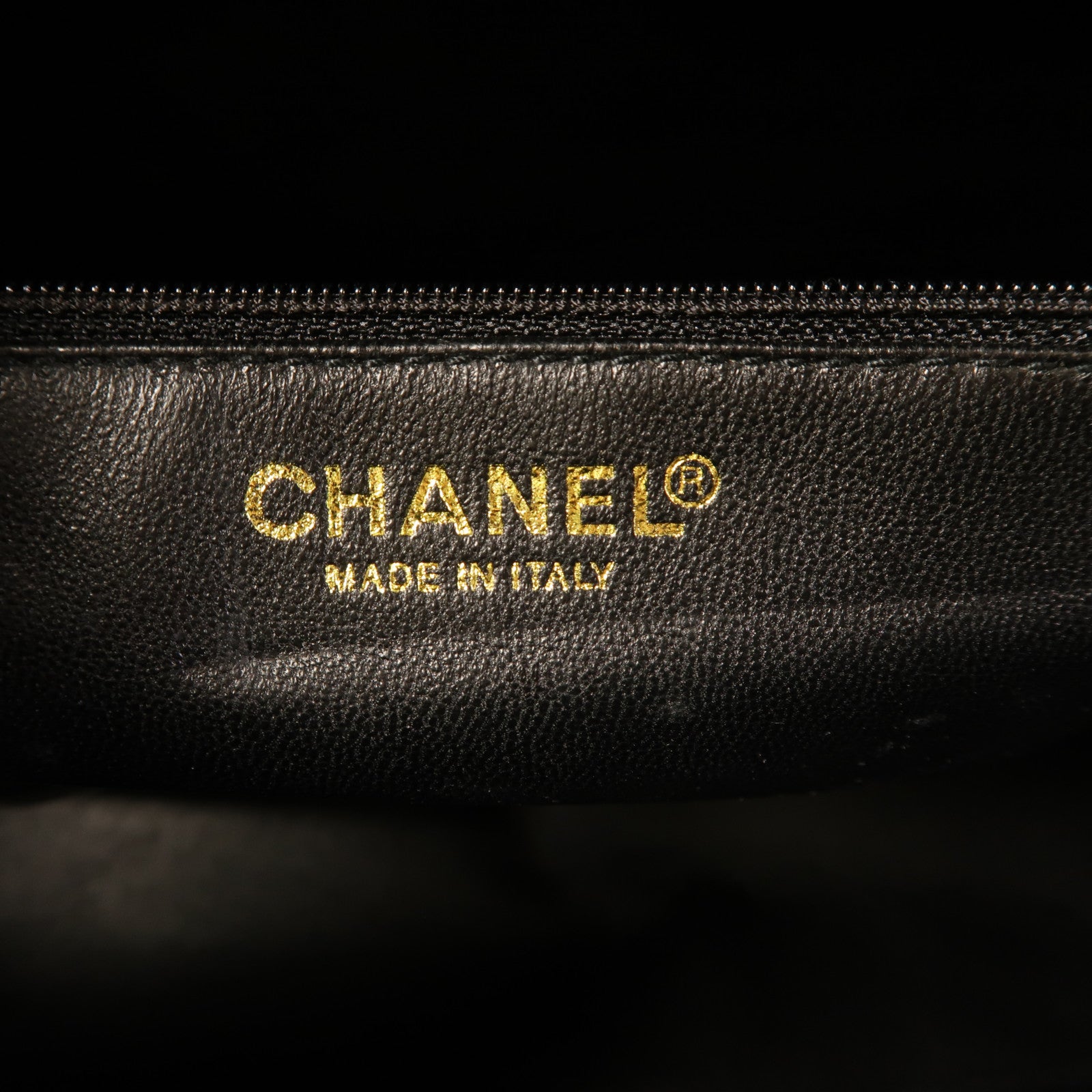 CHANEL 漆皮皮革Bowling Bag金扣肩背袋