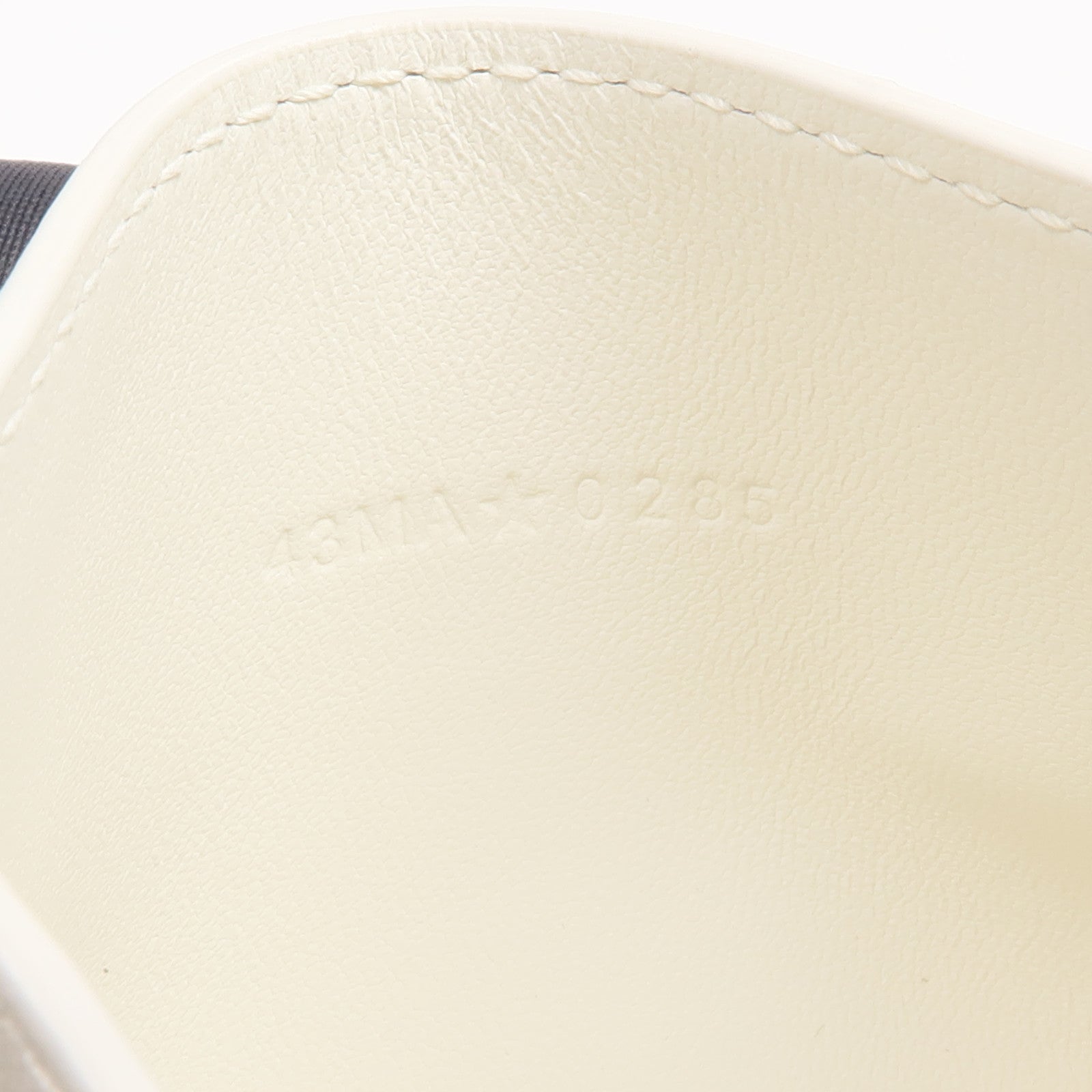 Dior 帆布30 Montaigne Freesia卡片套