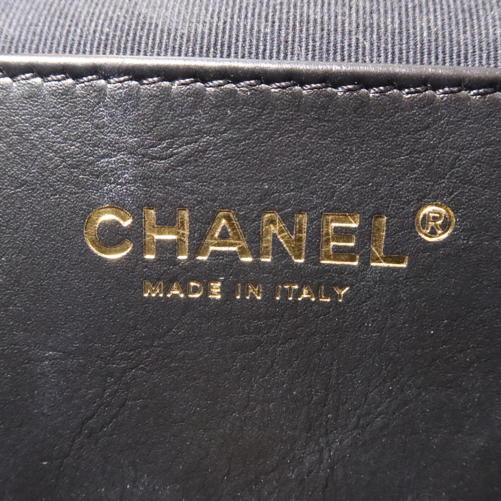 CHANEL 牛皮皮革Duma Backpack鏈帶背包