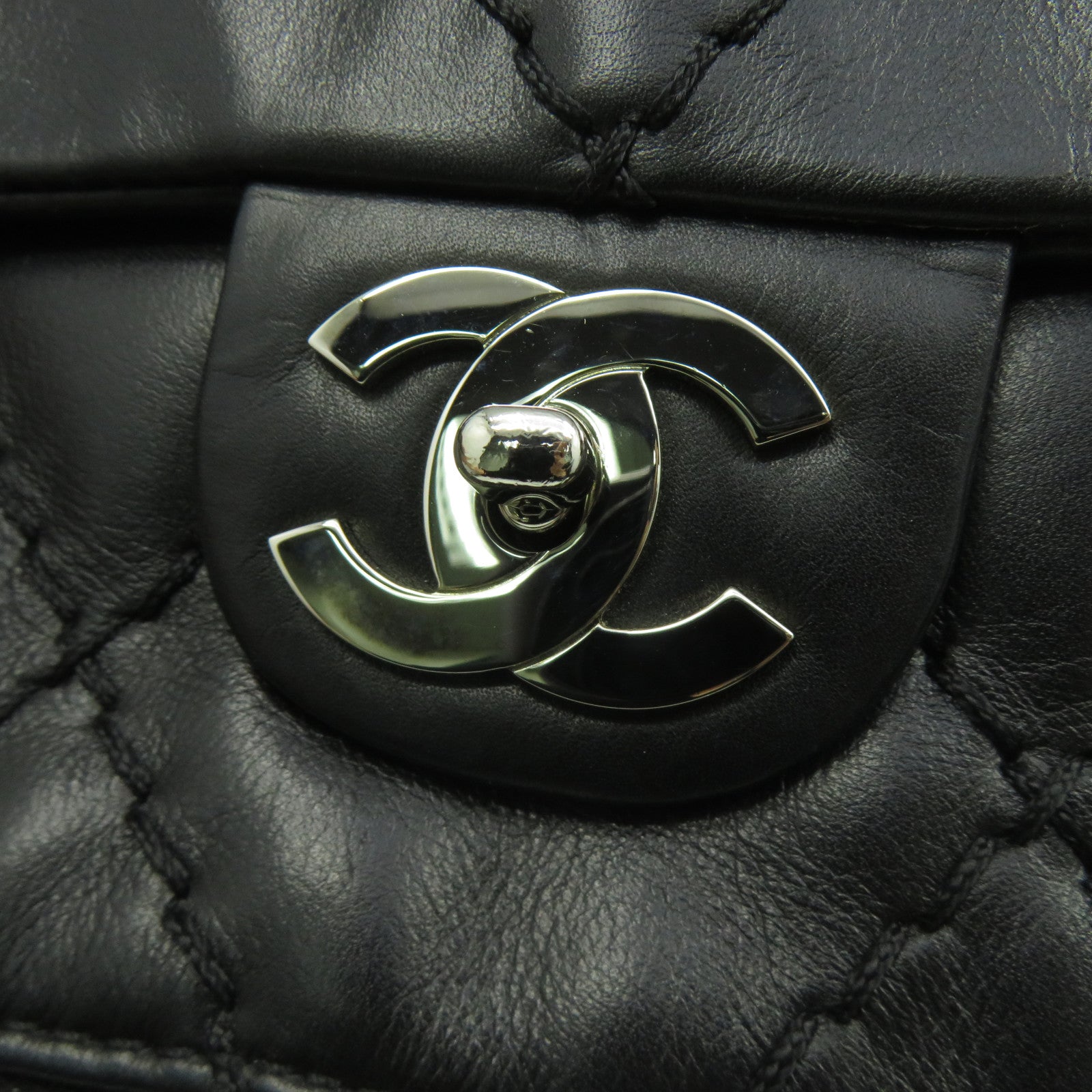 CHANEL 菱格牛皮皮革Chain Shoulder銀扣鏈帶肩背袋黑色