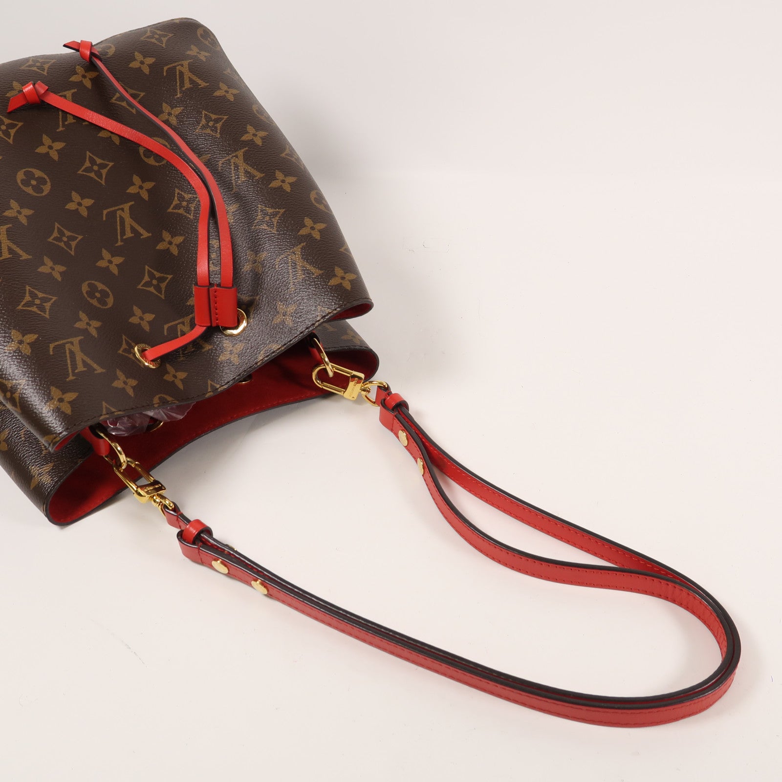 LOUIS VUITTON Monogram Neo Noe Bucket Bag金扣肩背袋