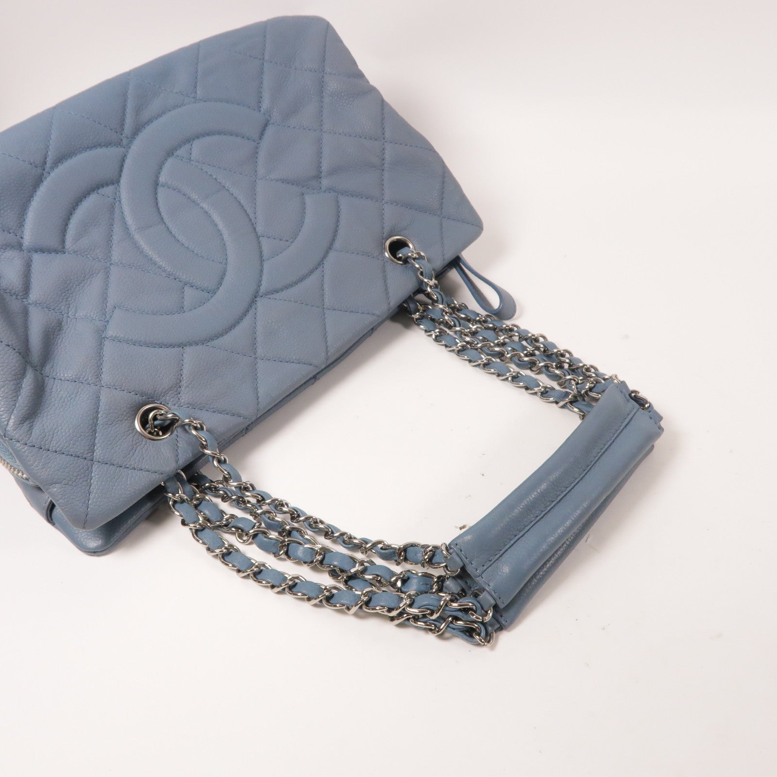 CHANEL 菱格Caviar皮革Timeless CC Tote銀扣鏈帶肩背袋藍色