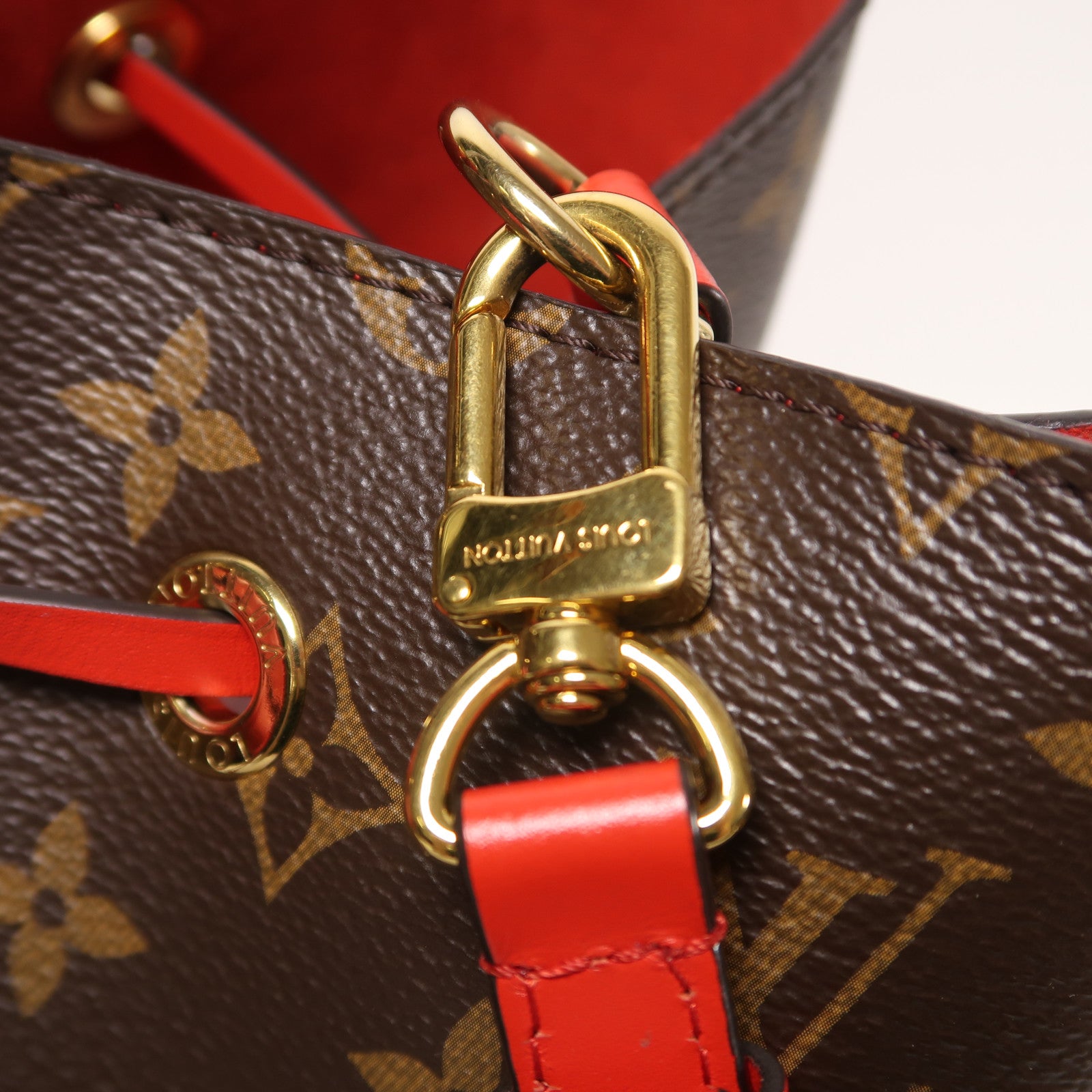 LOUIS VUITTON Monogram Neo Noe Bucket Bag金扣肩背袋