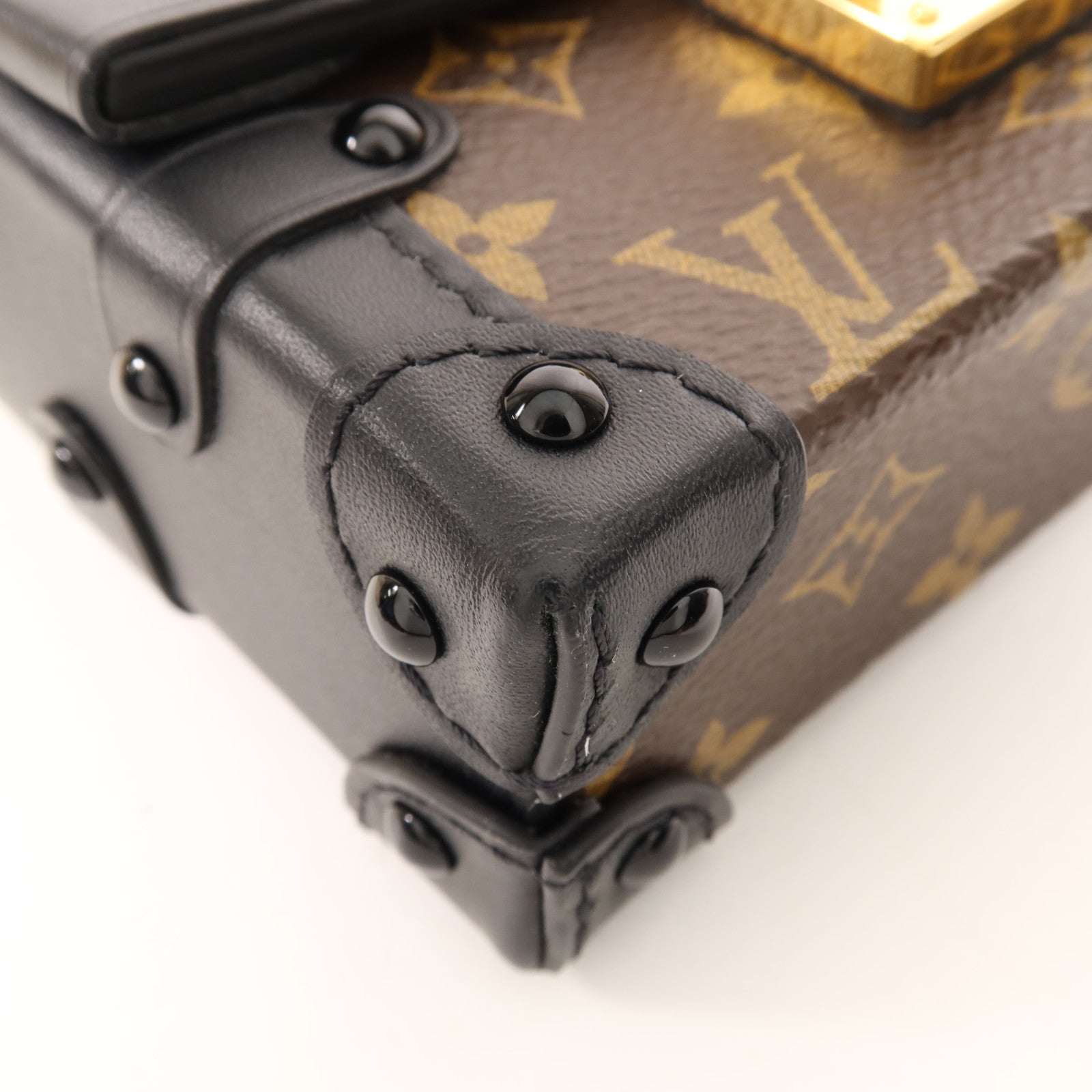 LOUIS VUITTON Monogram Mini Essential Trunk金扣鏈帶肩背袋