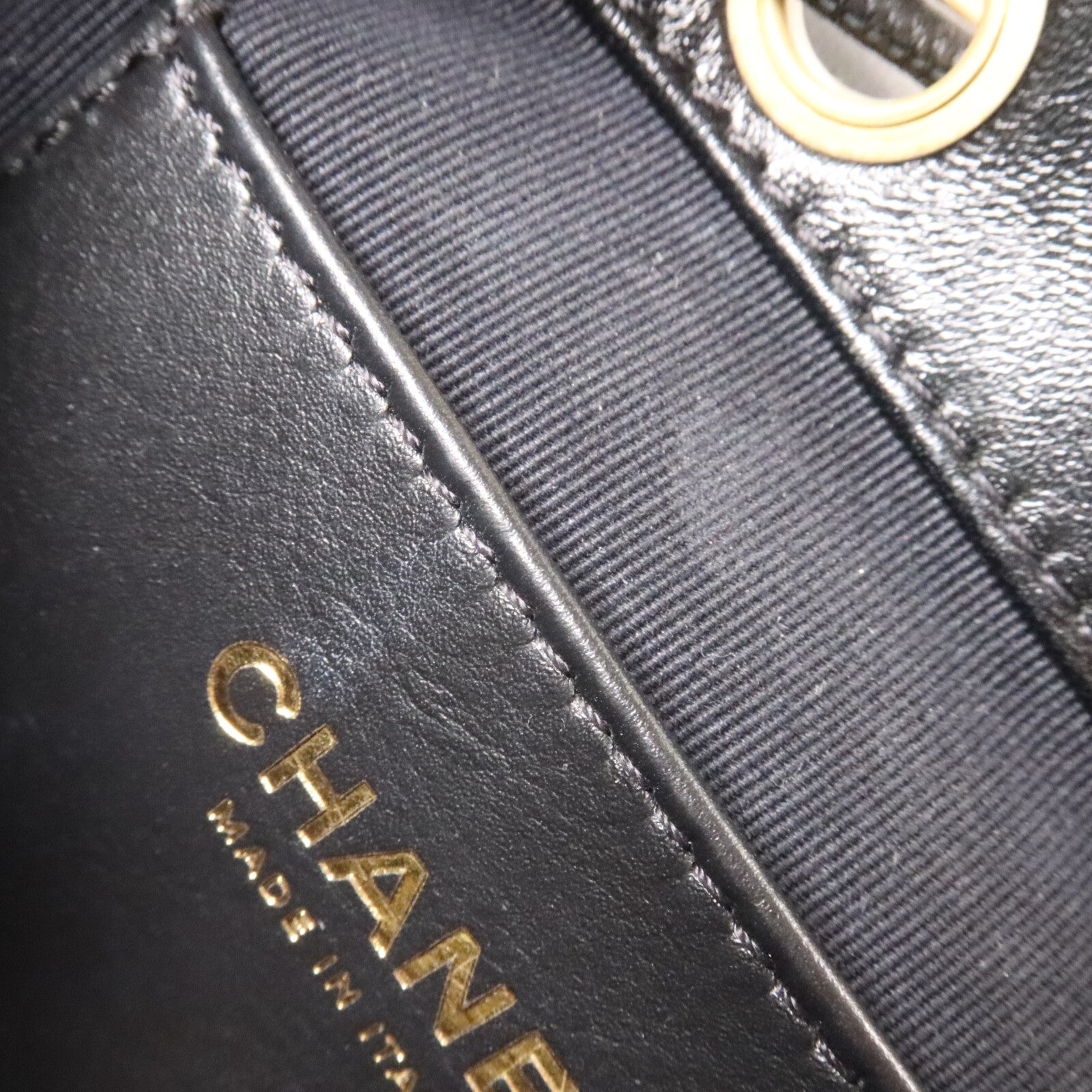 CHANEL 牛皮皮革Duma Backpack鏈帶背包